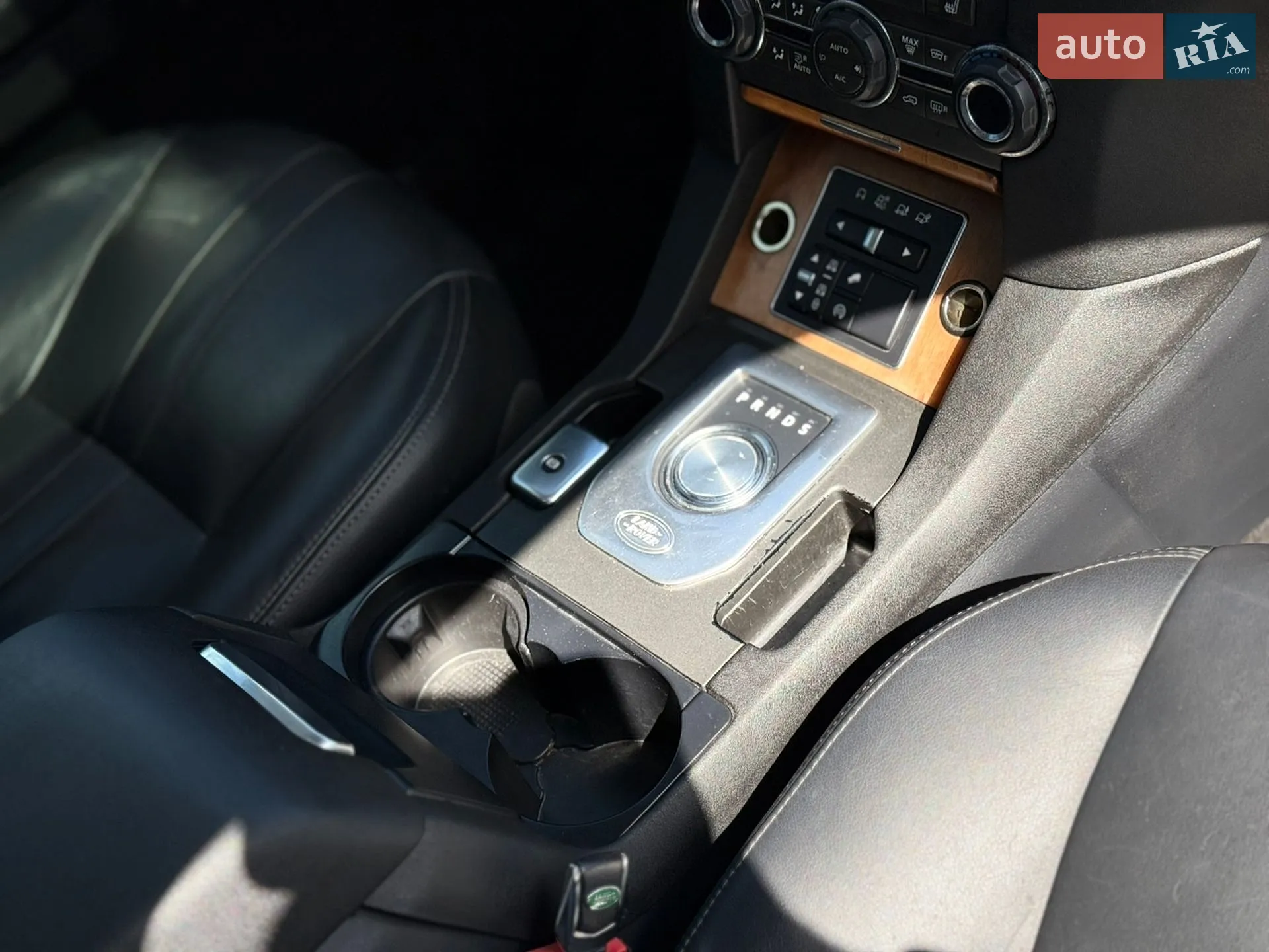 2015 Land Rover Discovery - мініатюра 143