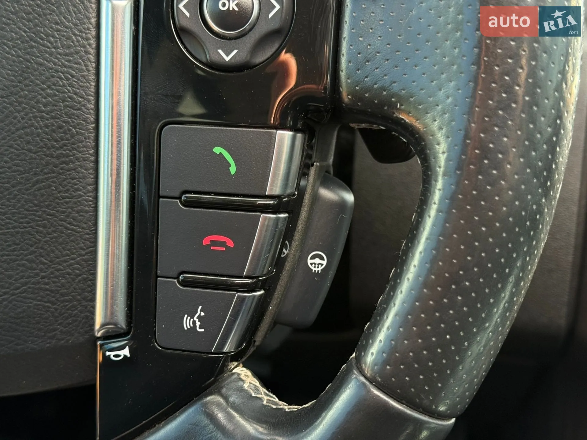 2015 Land Rover Discovery - мініатюра 156