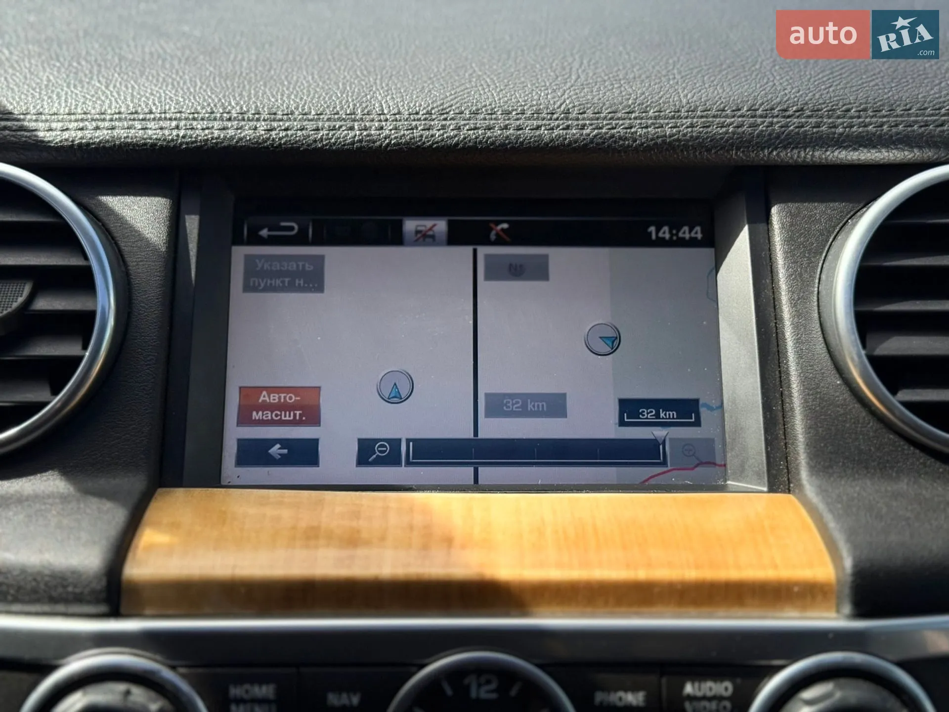 2015 Land Rover Discovery - мініатюра 171