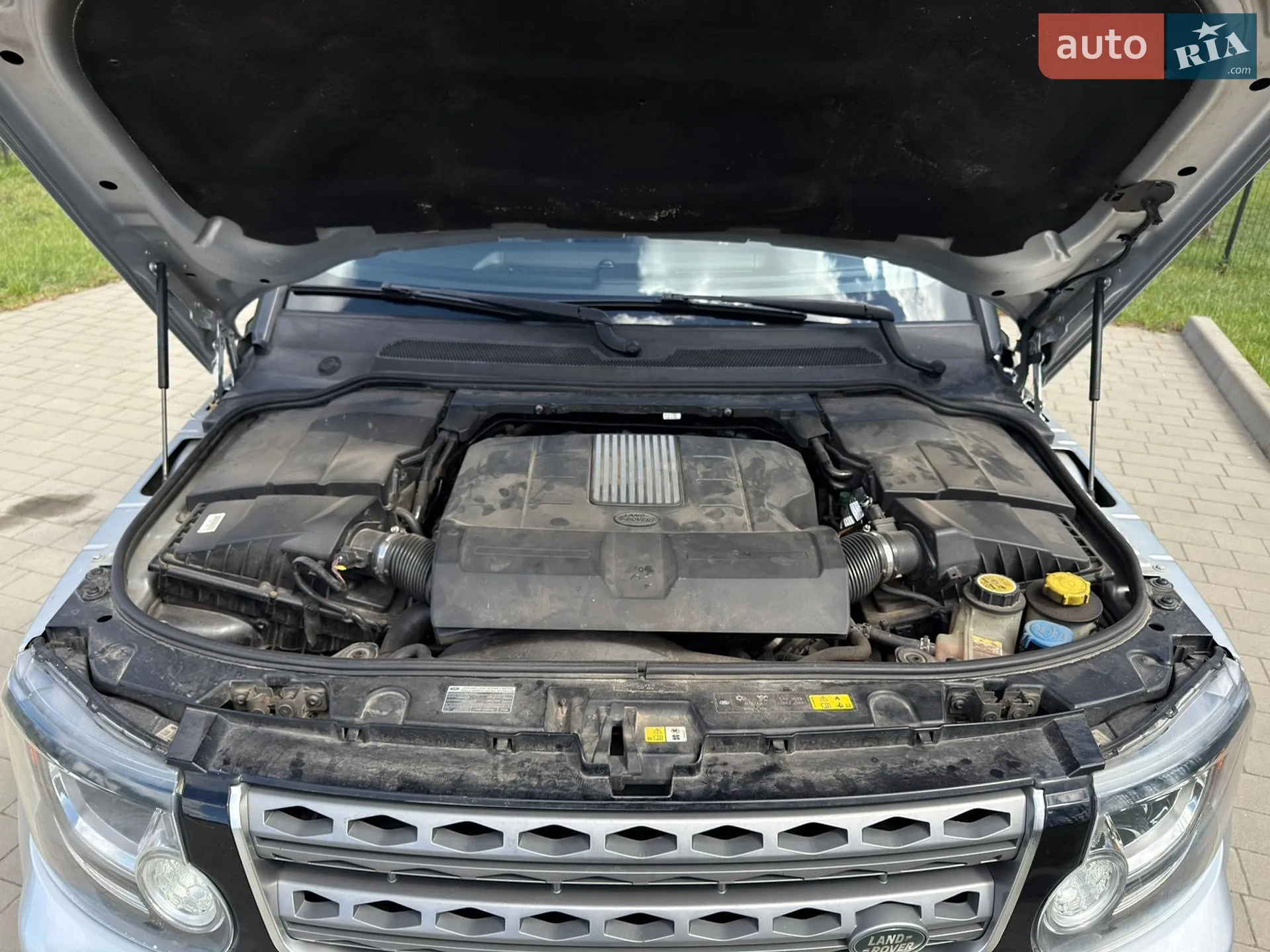 2015 Land Rover Discovery - мініатюра 201