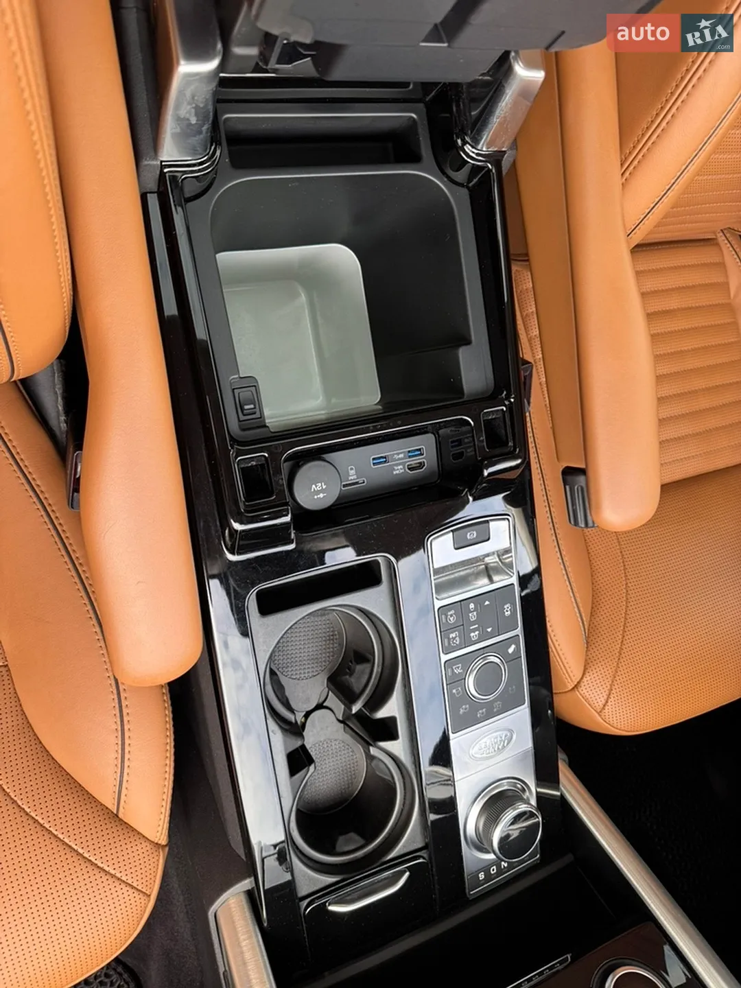 2017 Land Rover Discovery - мініатюра 19