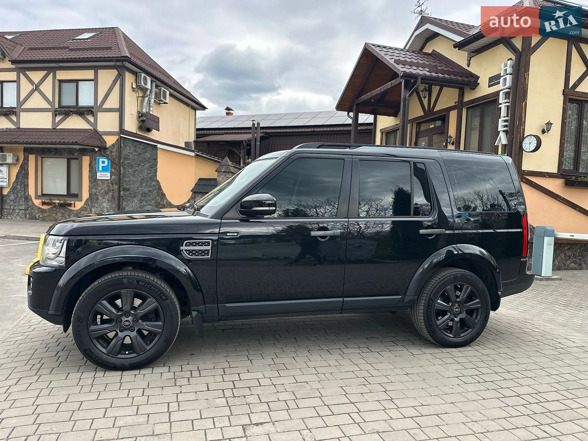 2015 Land Rover Discovery - мініатюра 16