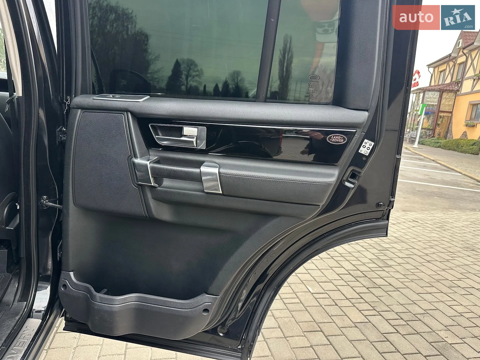 2015 Land Rover Discovery - мініатюра 24