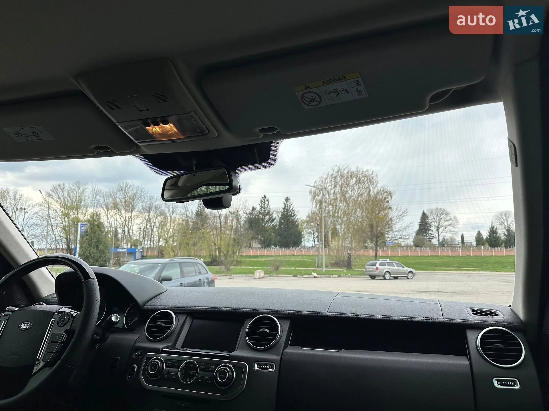 2015 Land Rover Discovery - мініатюра 28