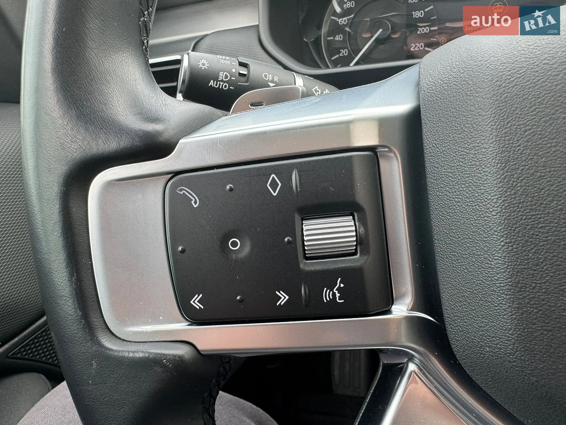 2023 Land Rover Discovery - мініатюра 39