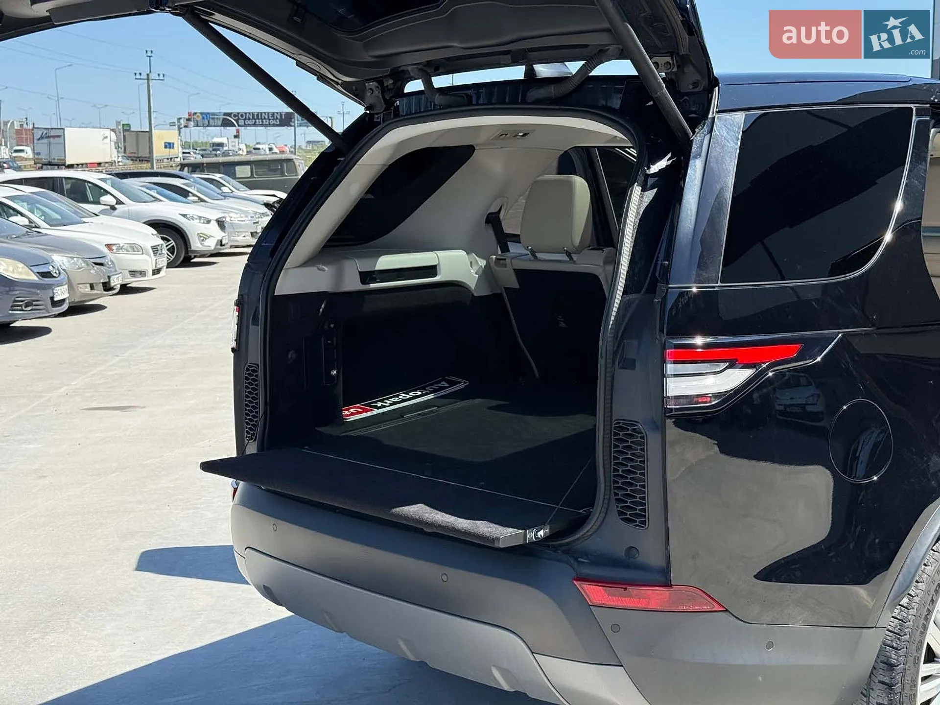 2019 Land Rover Discovery - мініатюра 48