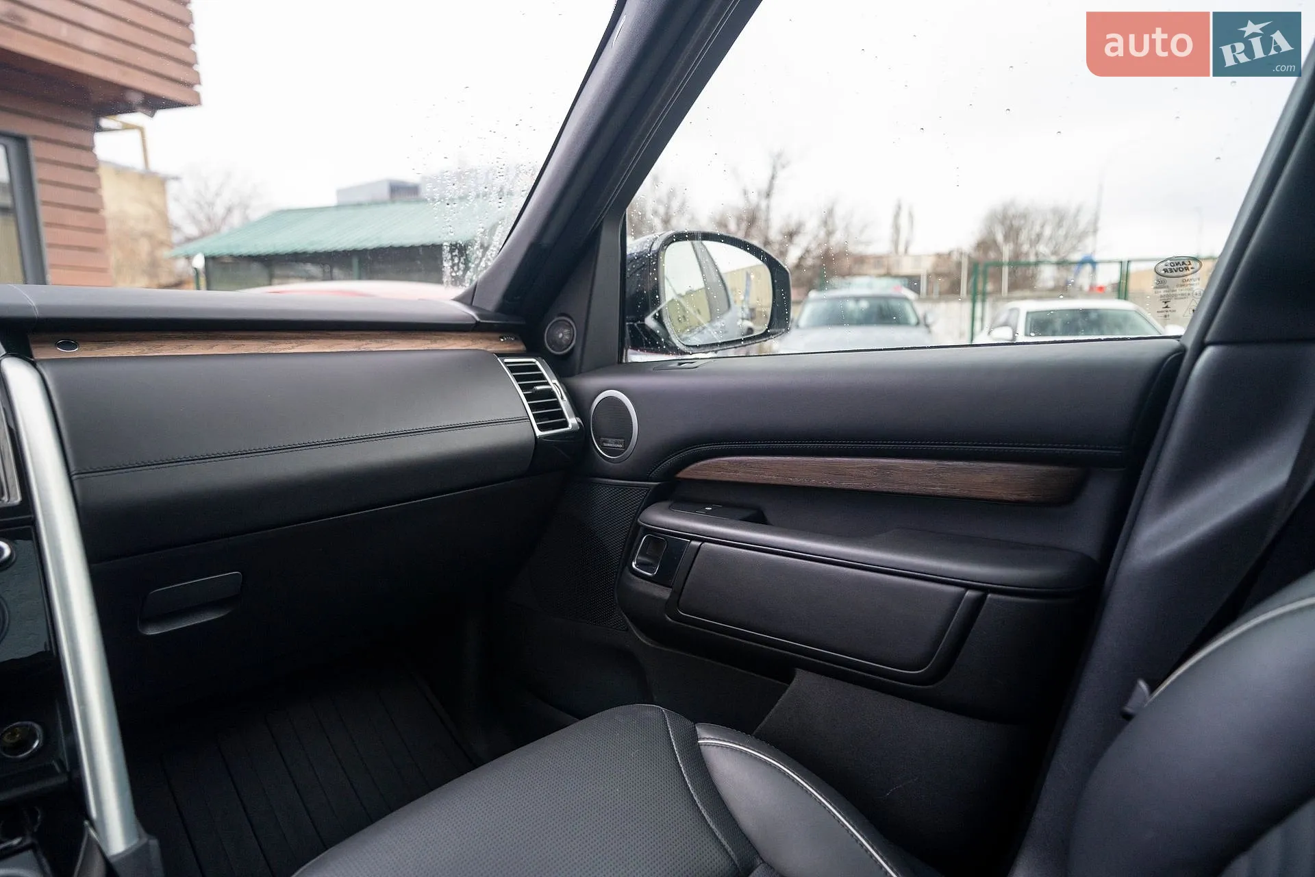 2019 Land Rover Discovery - мініатюра 30