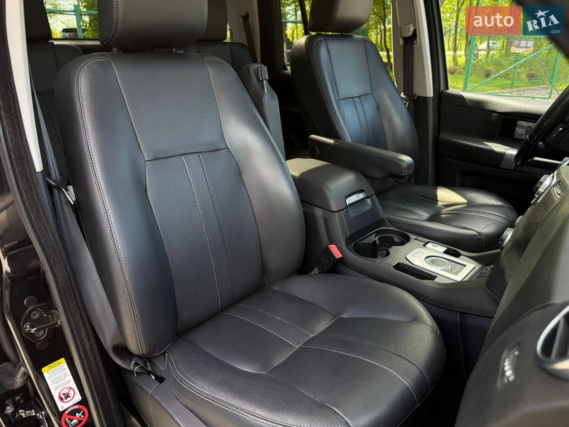 2015 Land Rover Discovery - мініатюра 11