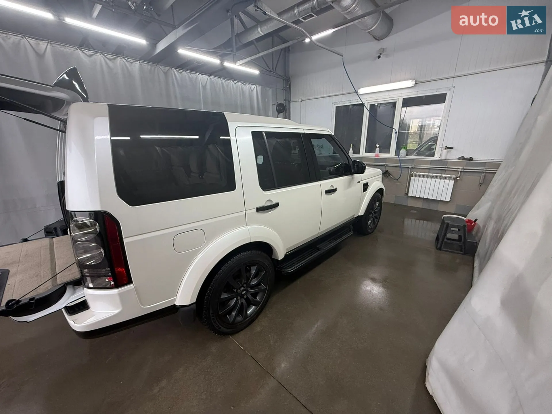 2015 Land Rover Discovery - мініатюра 19