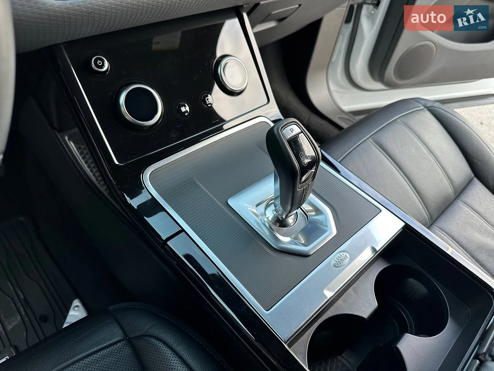 2019 Land Rover Range Rover Evoque - мініатюра 23