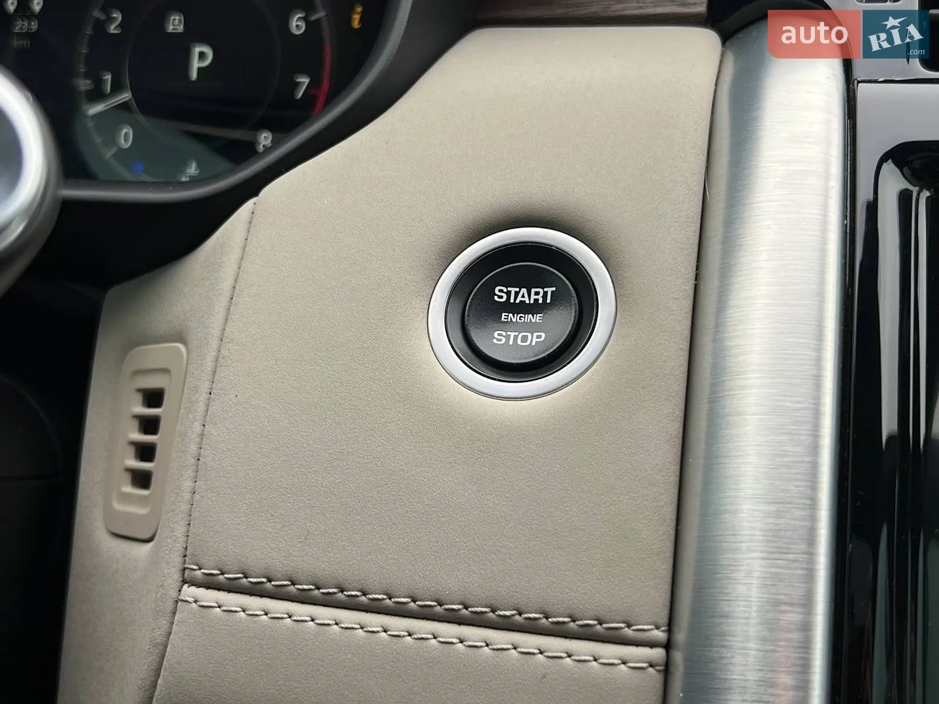2018 Land Rover Discovery - мініатюра 34