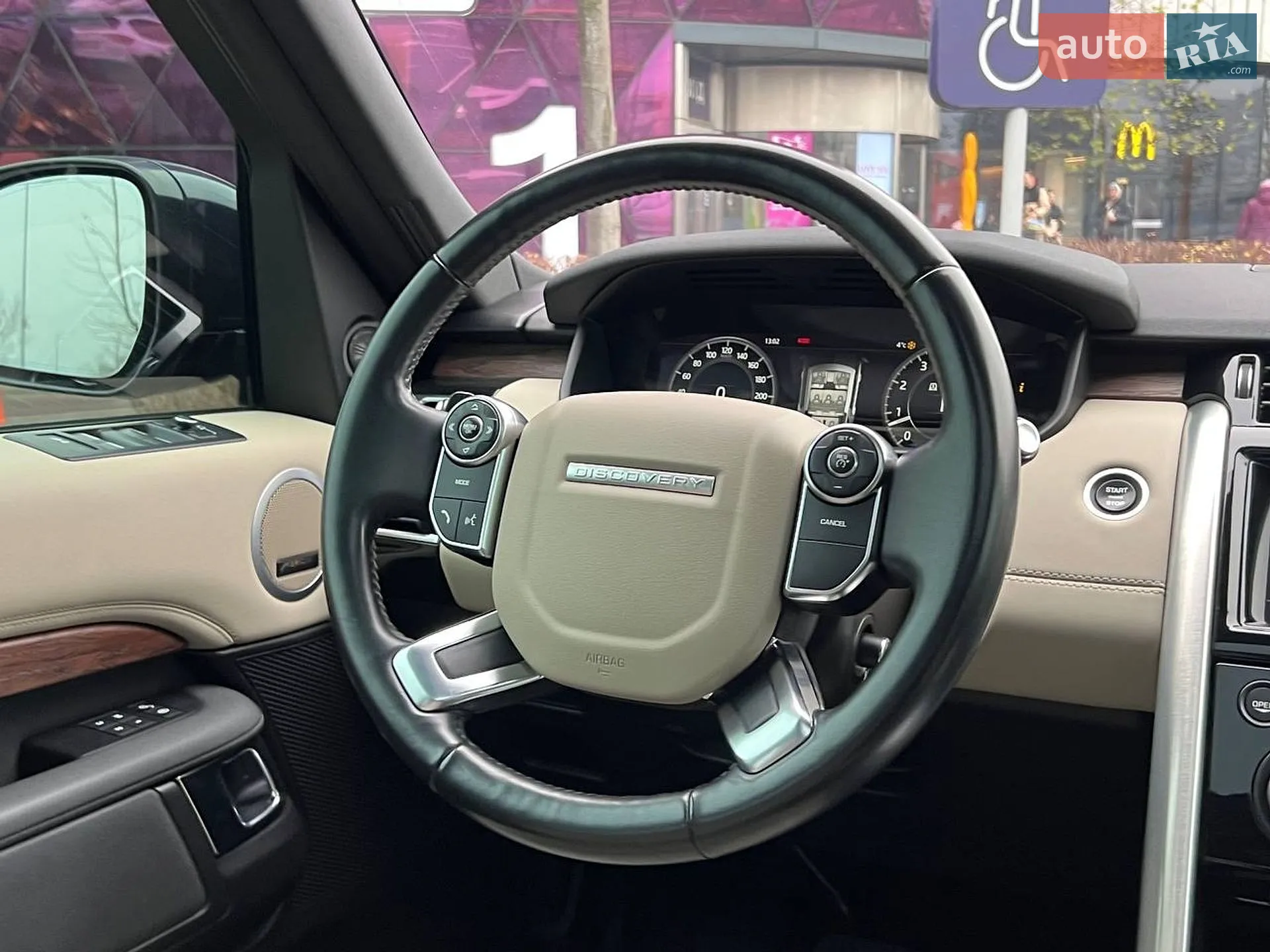 2018 Land Rover Discovery - мініатюра 33