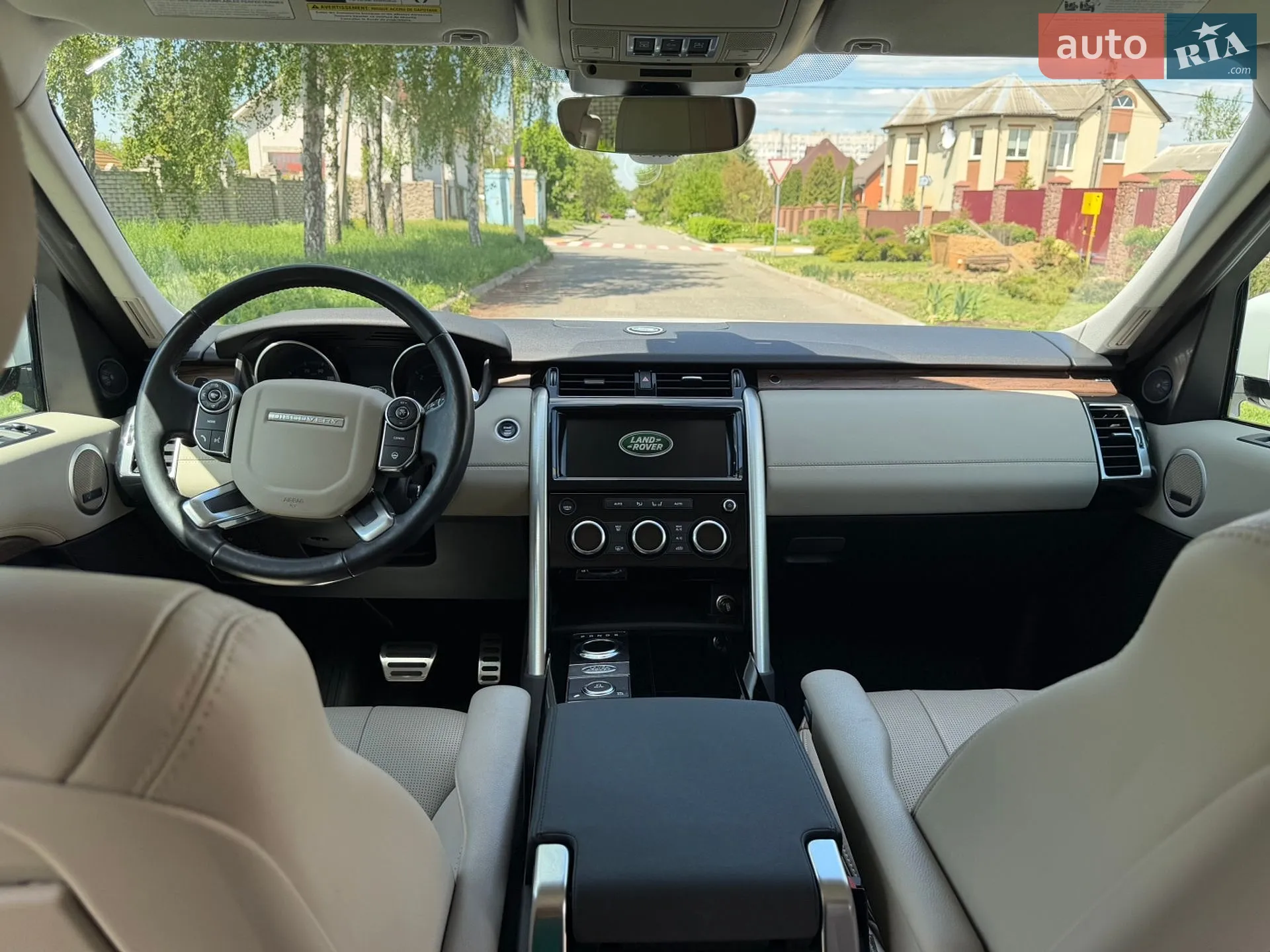 2017 Land Rover Discovery - мініатюра 10
