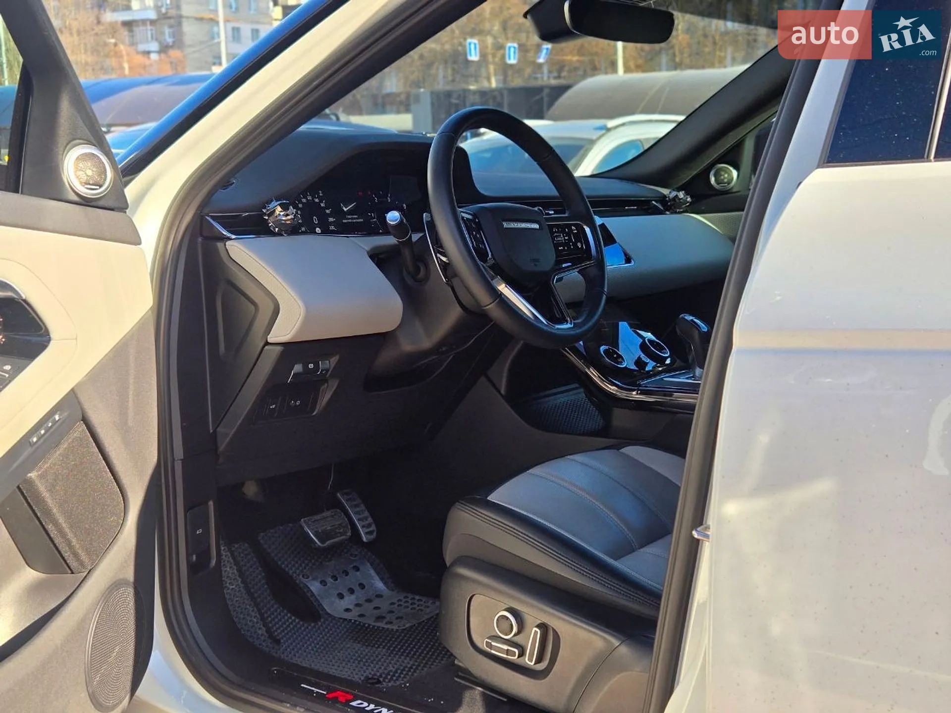 2022 Land Rover Range Rover Evoque - мініатюра 23