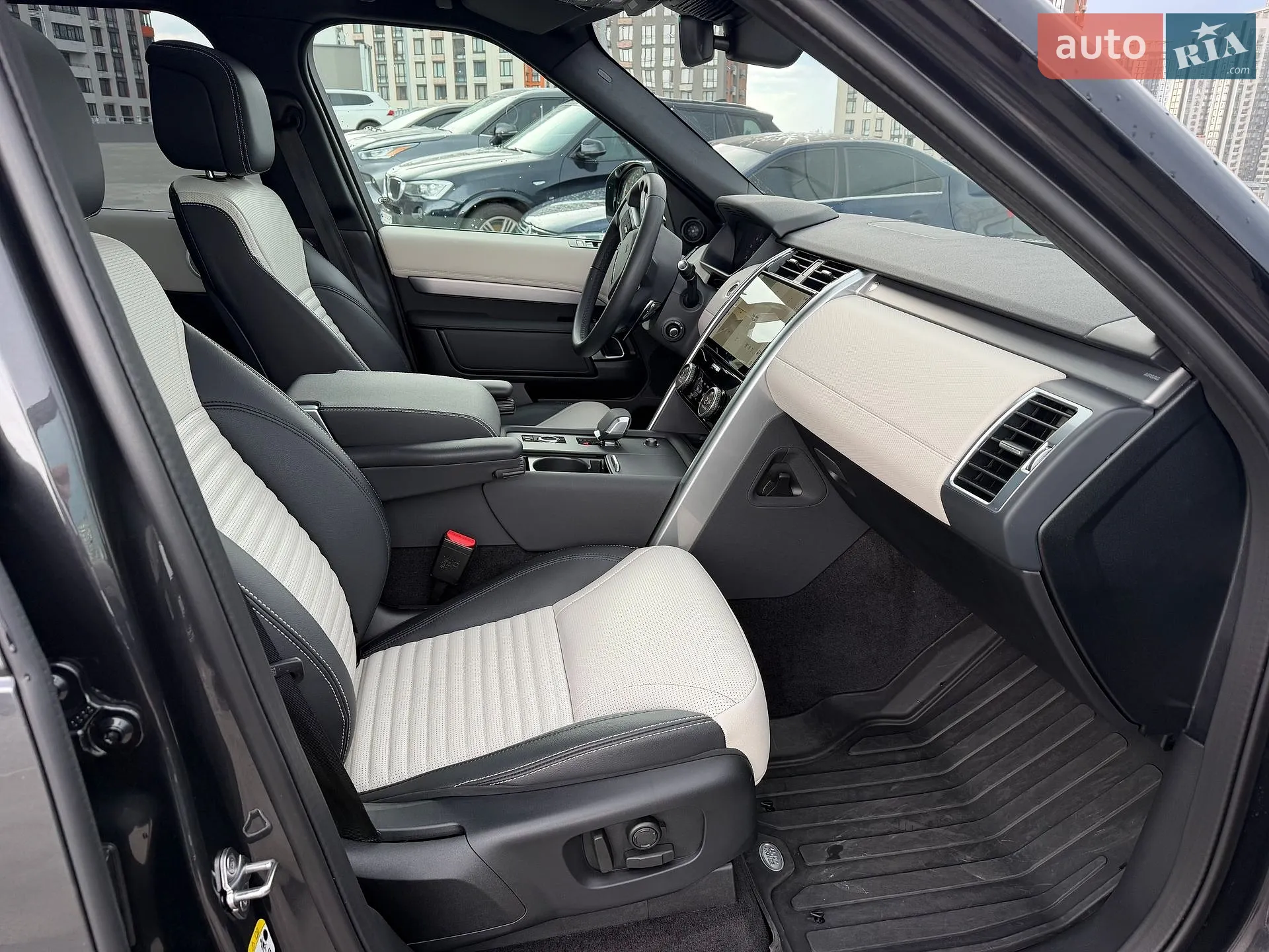 2023 Land Rover Discovery - мініатюра 49
