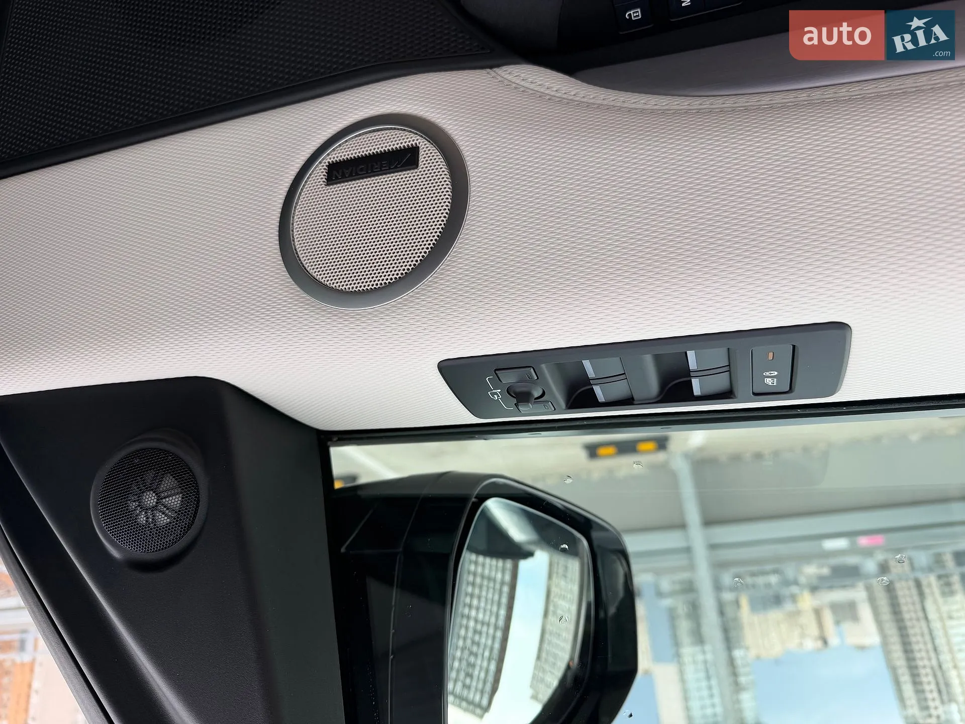 2023 Land Rover Discovery - мініатюра 64