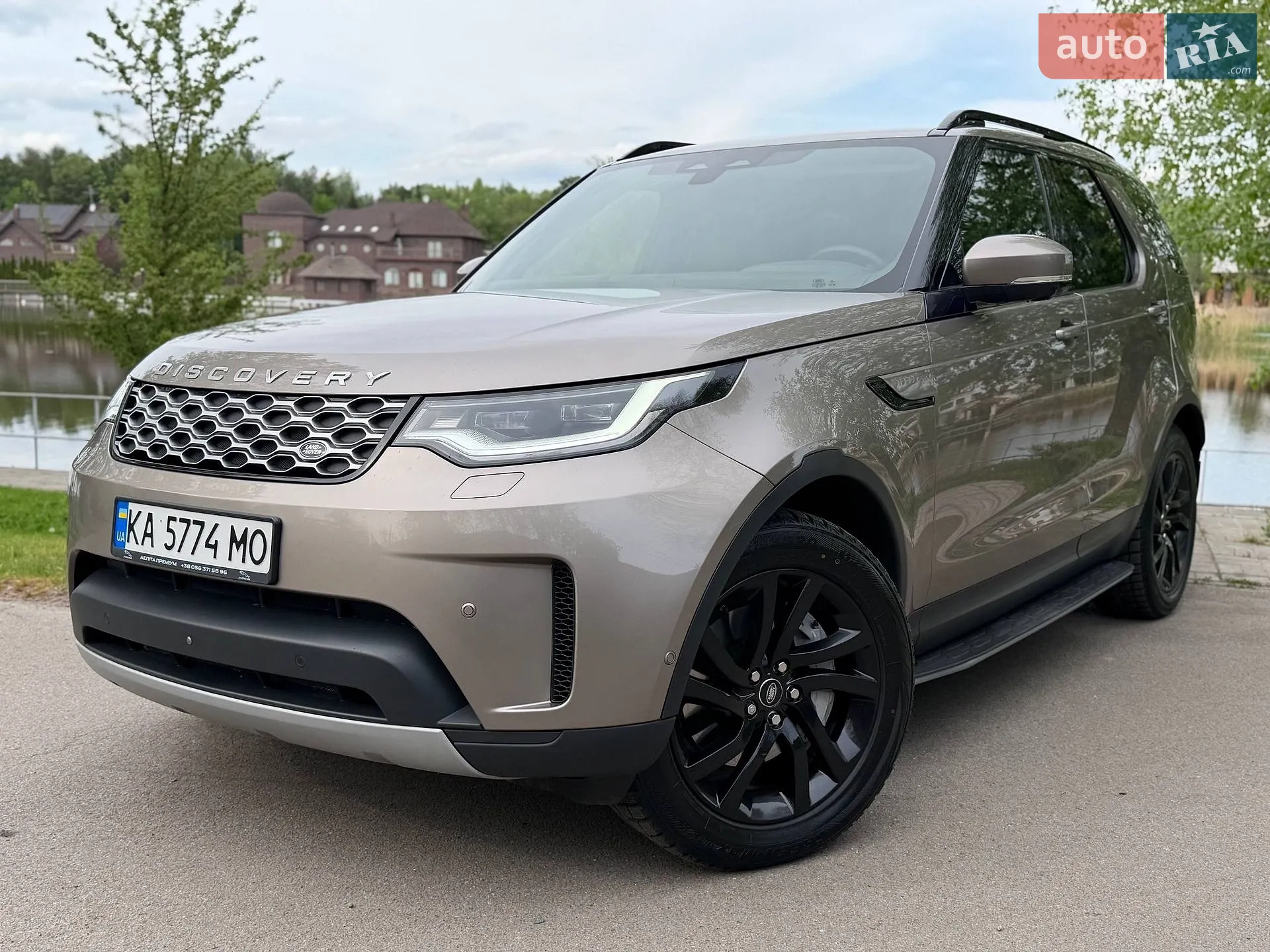 2021 Land Rover Discovery - мініатюра 3
