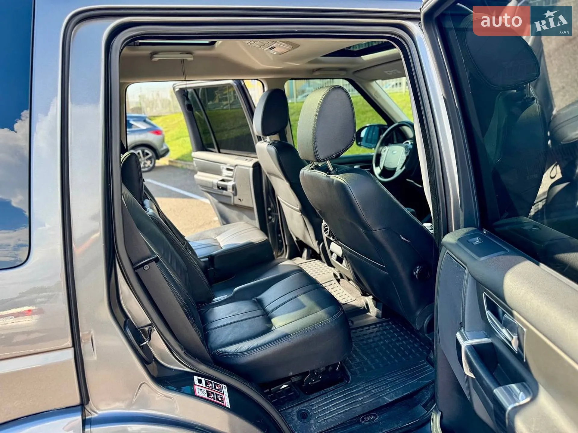 2016 Land Rover Discovery - мініатюра 21