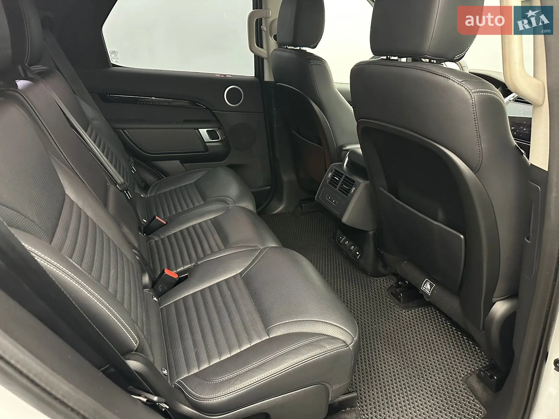2021 Land Rover Discovery - мініатюра 8