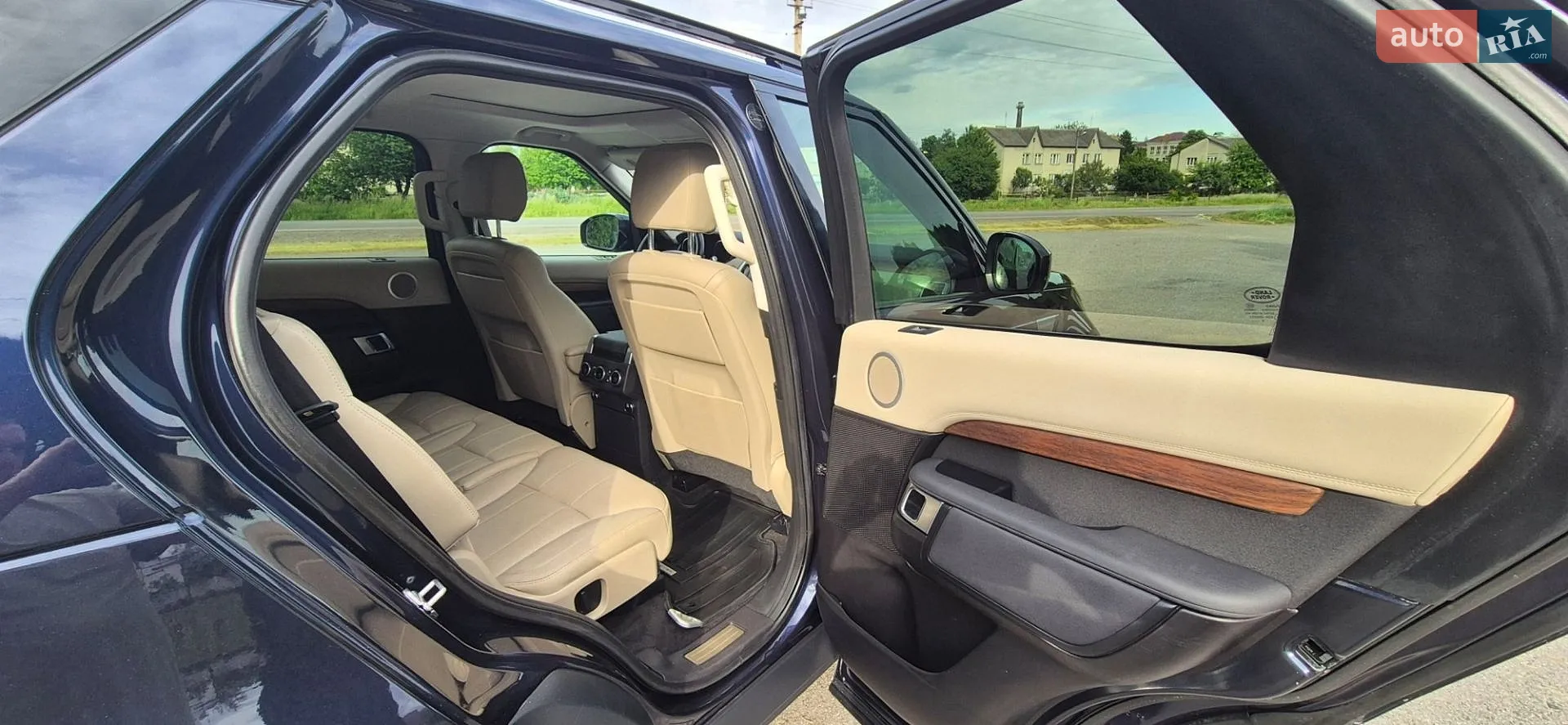 2017 Land Rover Discovery - мініатюра 17