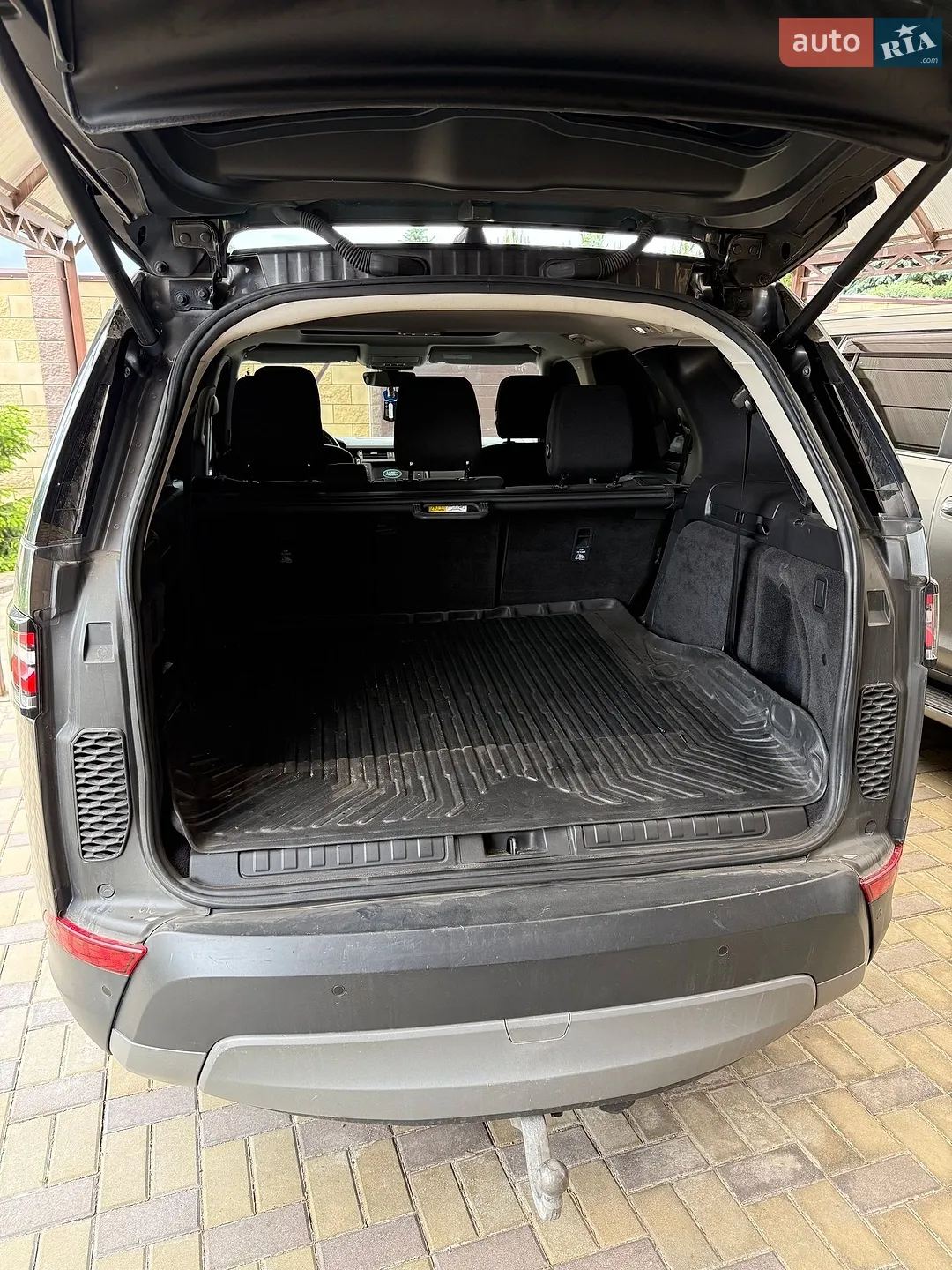 2017 Land Rover Discovery - мініатюра 10