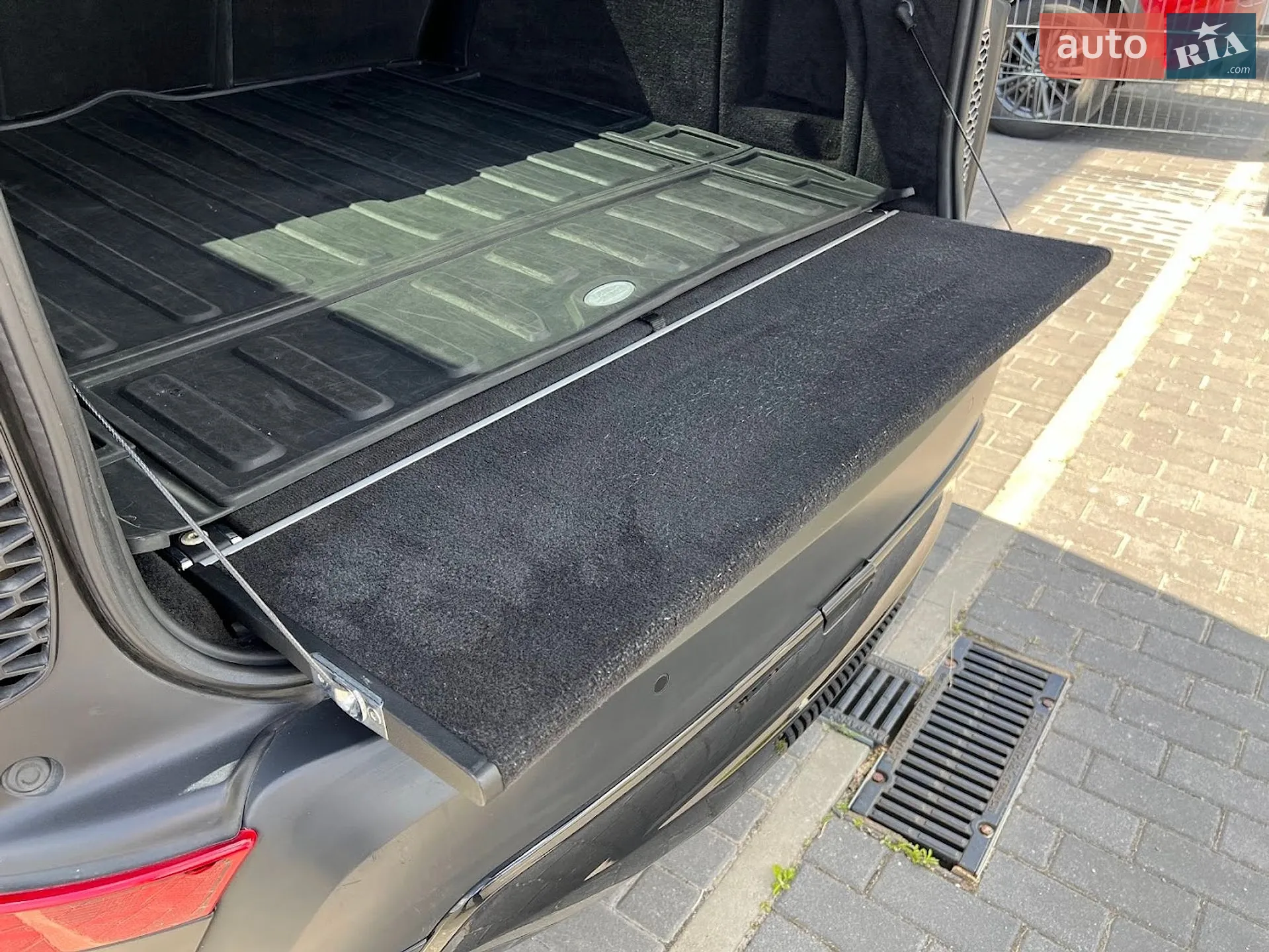 2019 Land Rover Discovery - мініатюра 34