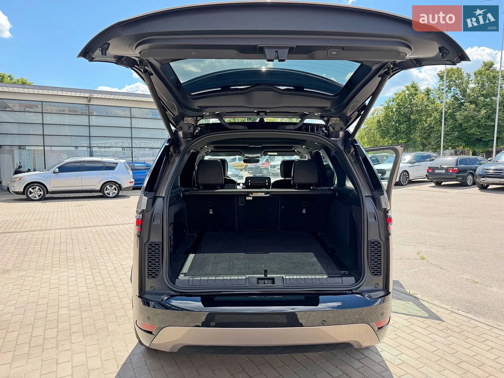 2023 Land Rover Discovery - мініатюра 39