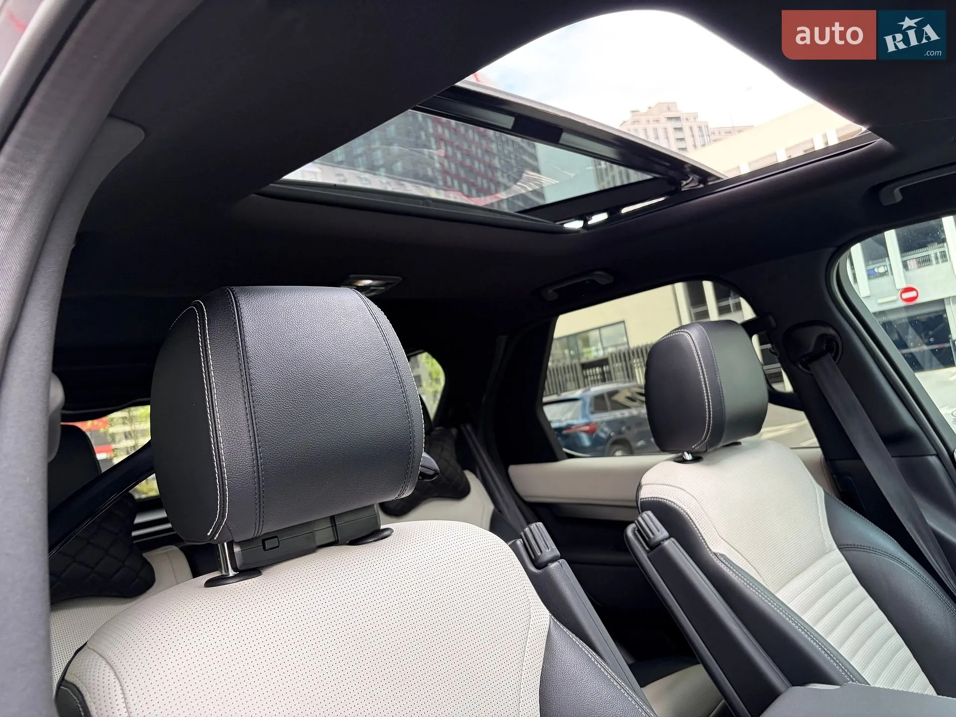 2021 Land Rover Discovery - мініатюра 9