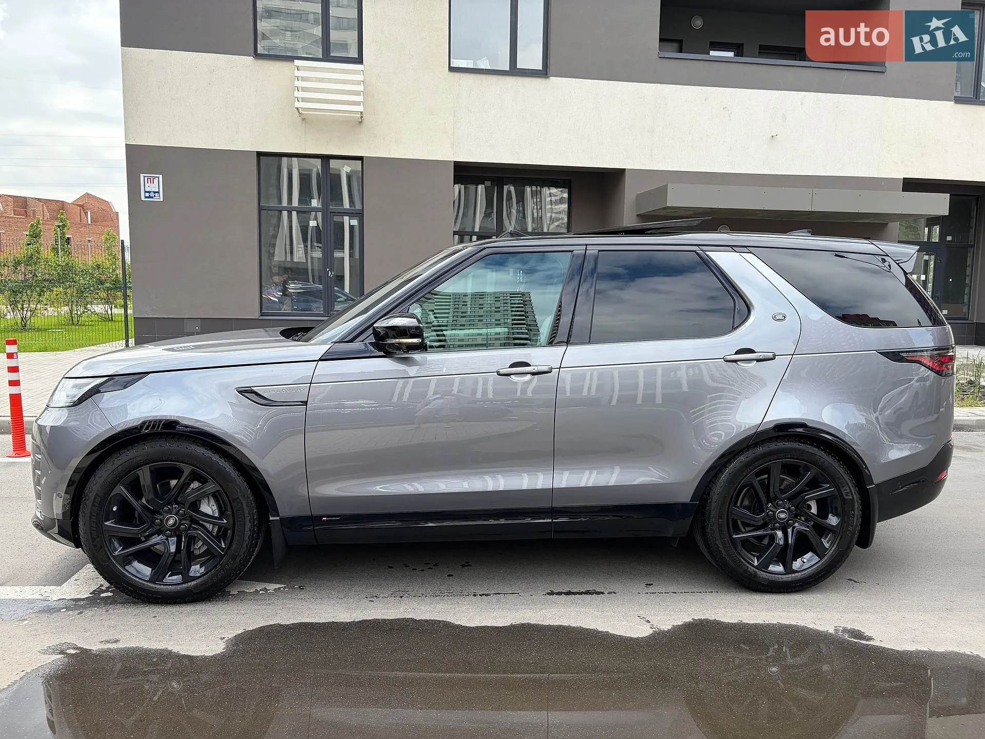 2021 Land Rover Discovery - мініатюра 33