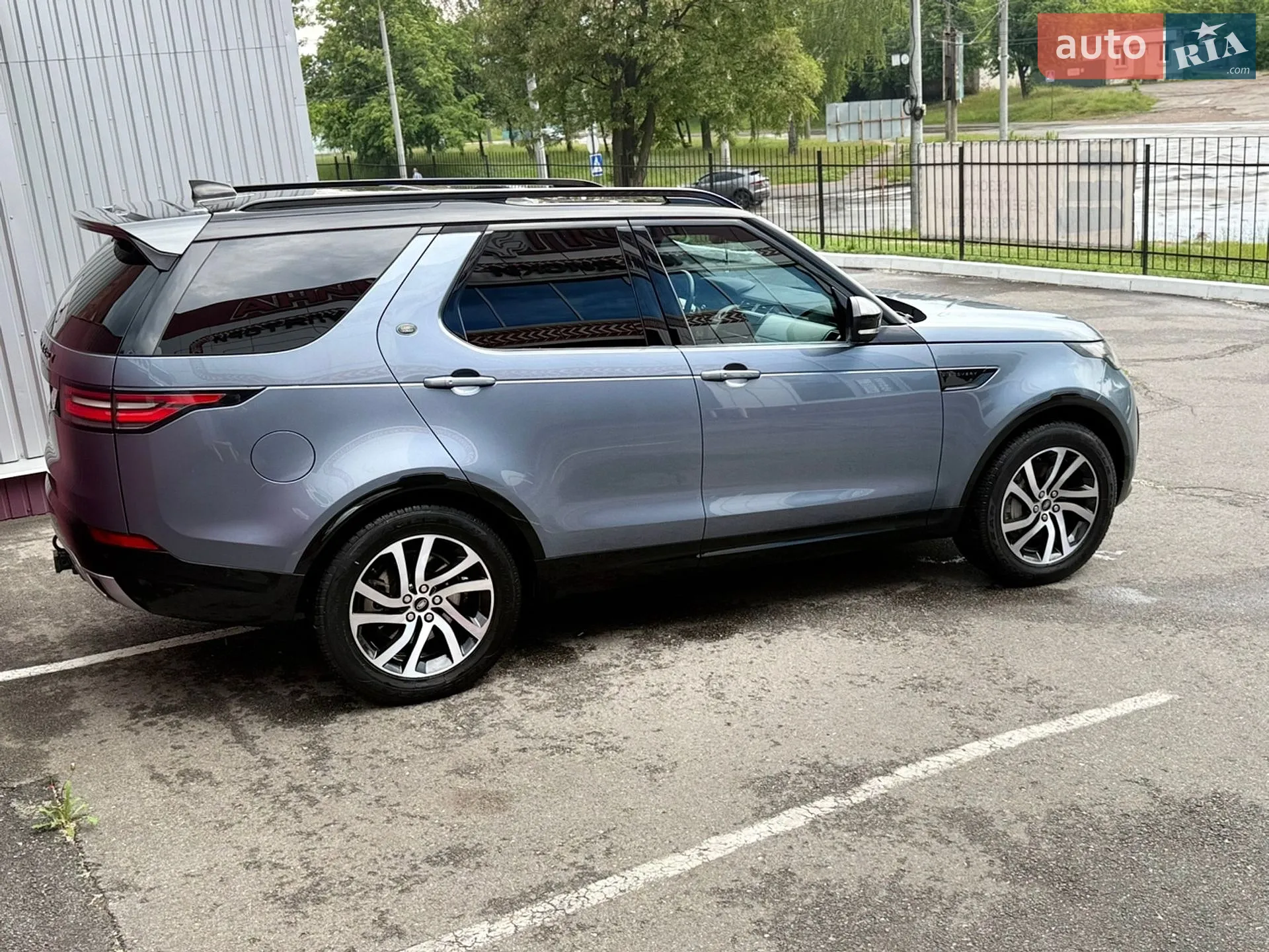 2018 Land Rover Discovery - мініатюра 3