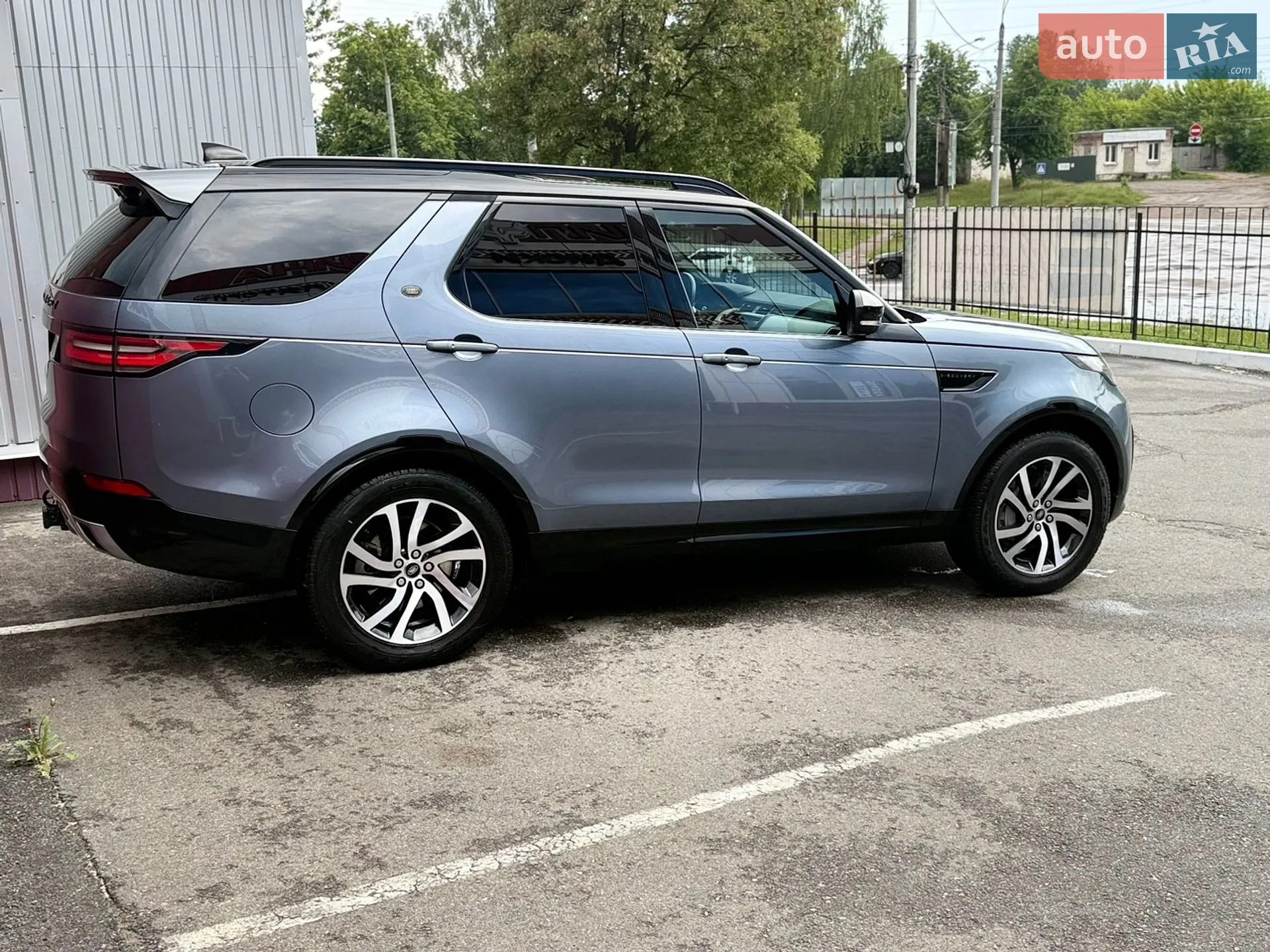 2018 Land Rover Discovery - мініатюра 4