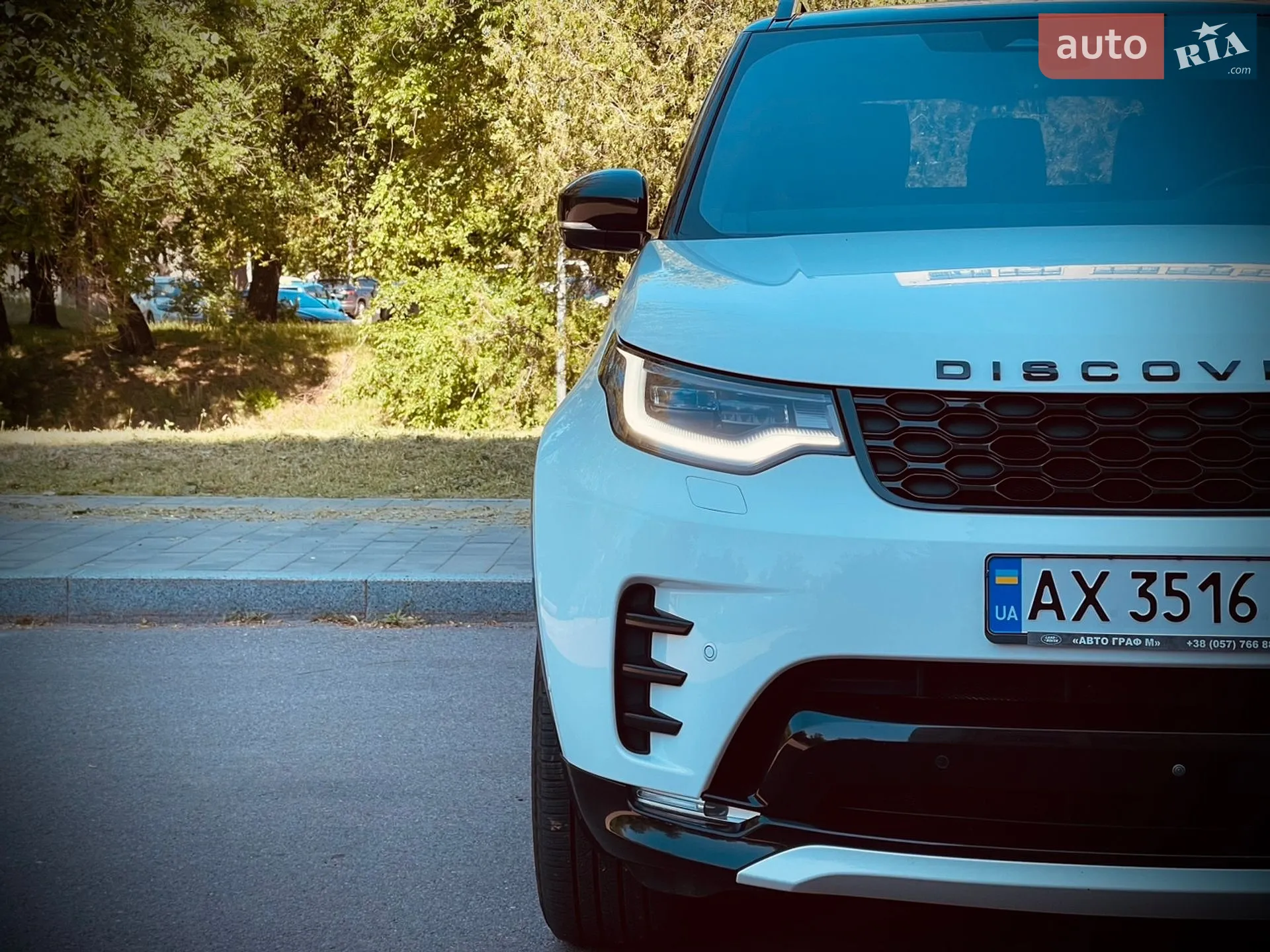 2021 Land Rover Discovery - мініатюра 3