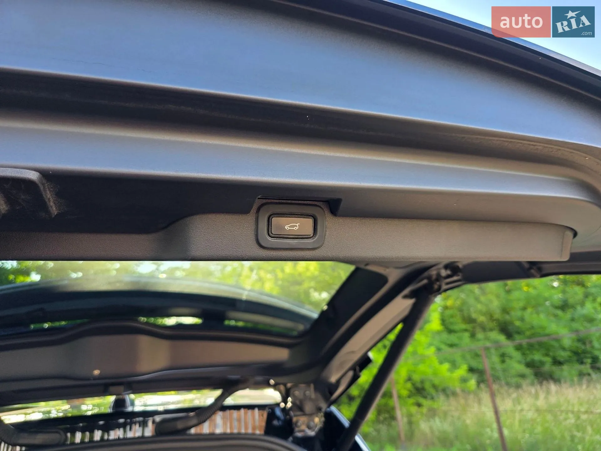 2021 Land Rover Discovery - мініатюра 26