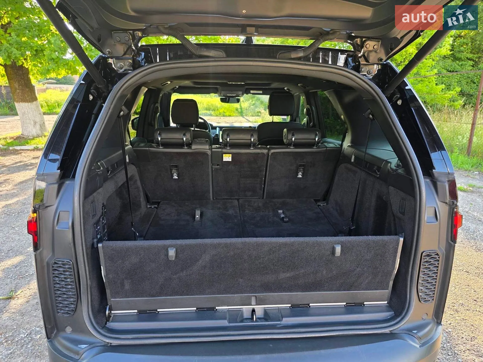2021 Land Rover Discovery - мініатюра 21