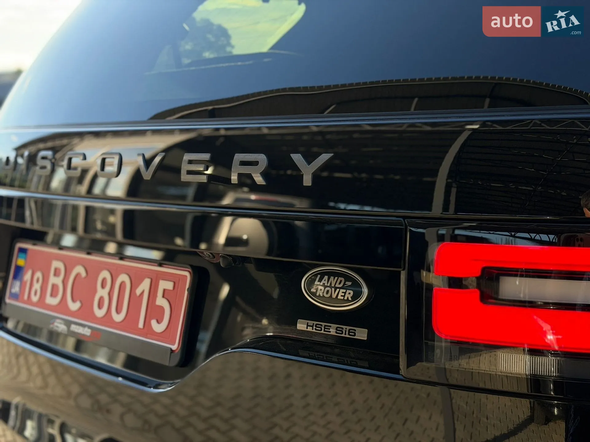 2017 Land Rover Discovery - мініатюра 17