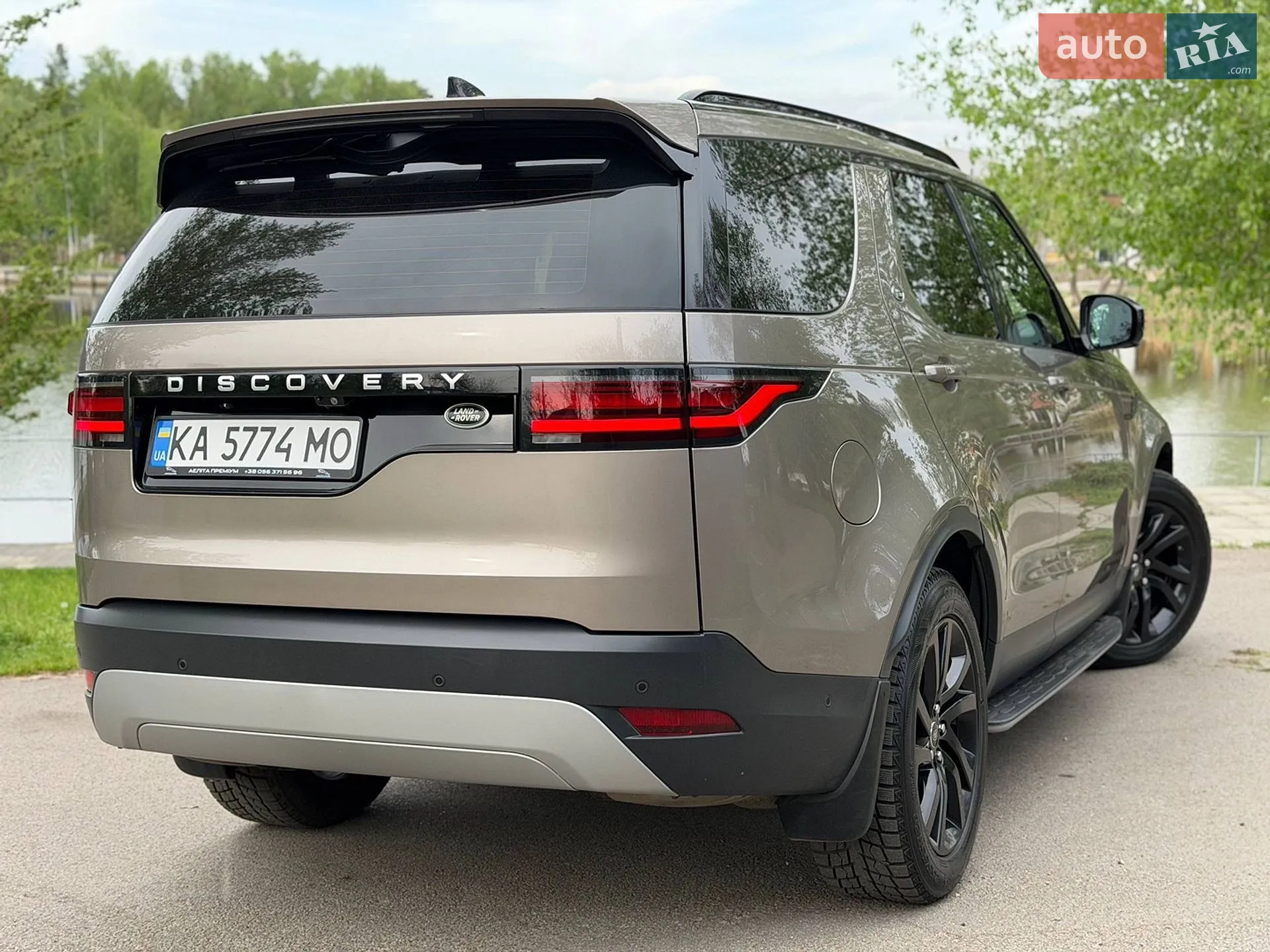 2021 Land Rover Discovery - мініатюра 16