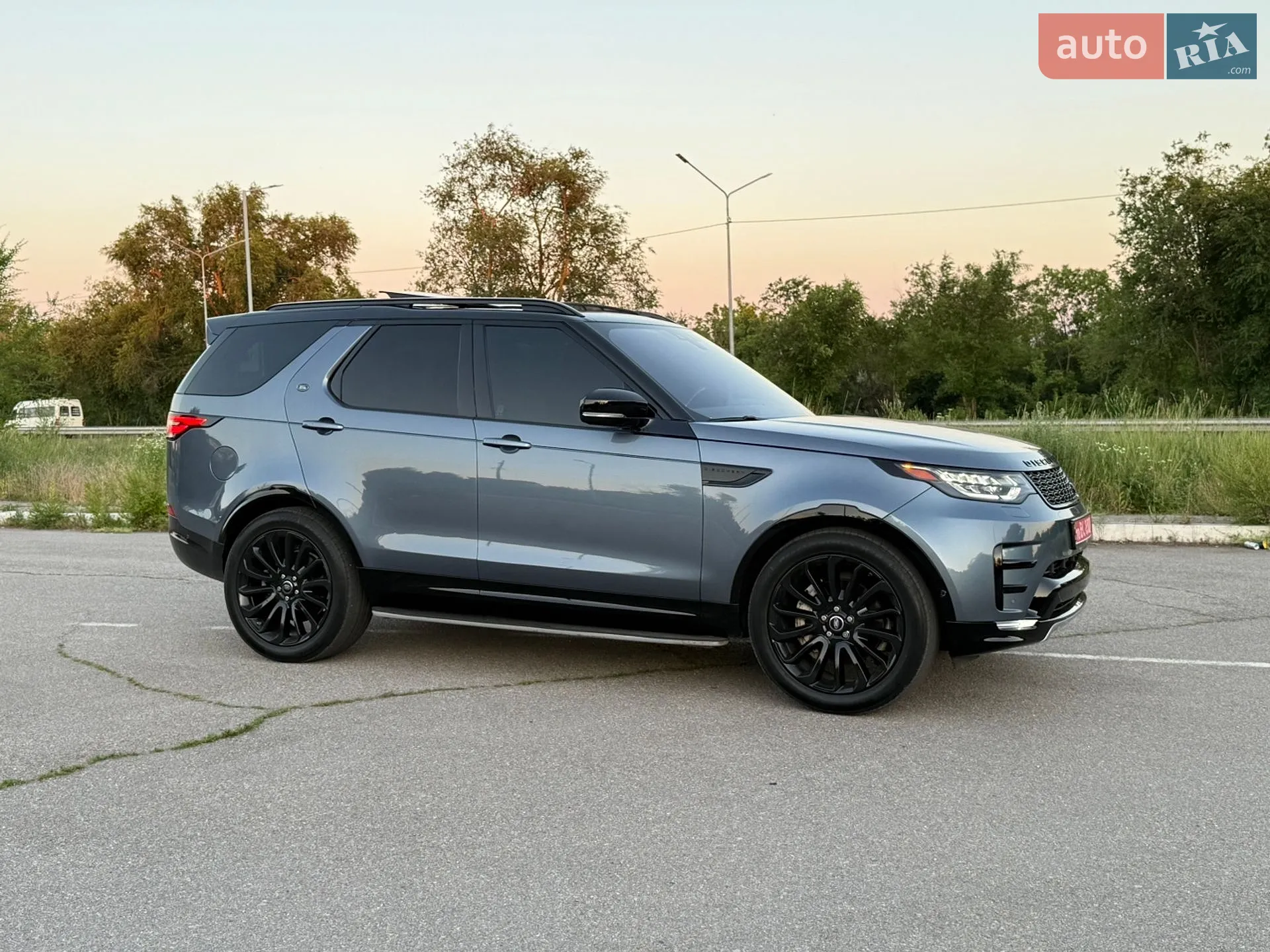 2019 Land Rover Discovery - мініатюра 4