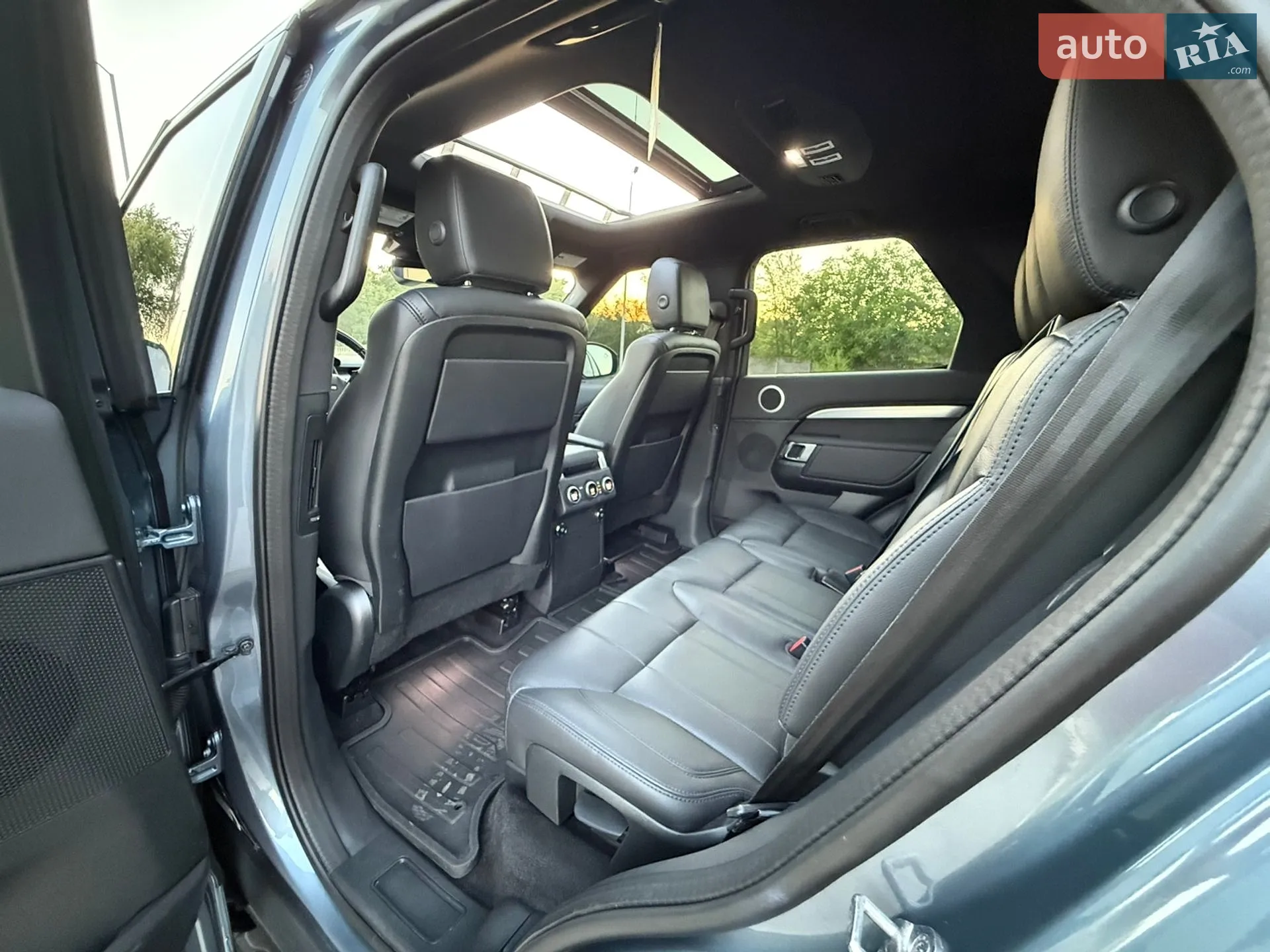 2019 Land Rover Discovery - мініатюра 22