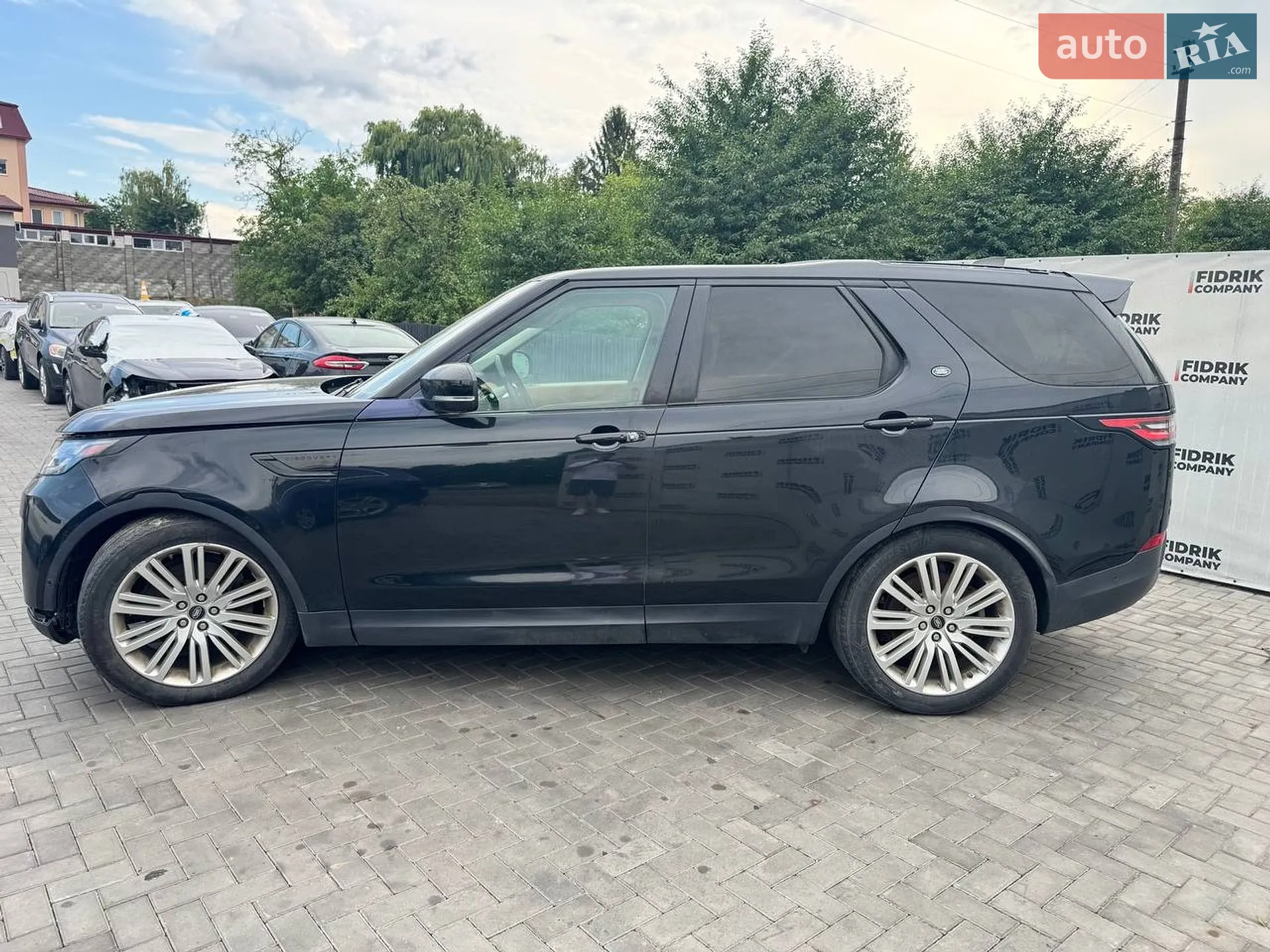 2017 Land Rover Discovery - мініатюра 4