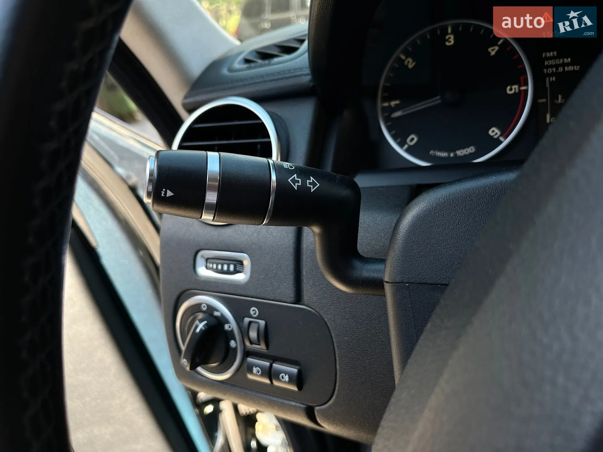 2012 Land Rover Discovery - мініатюра 18