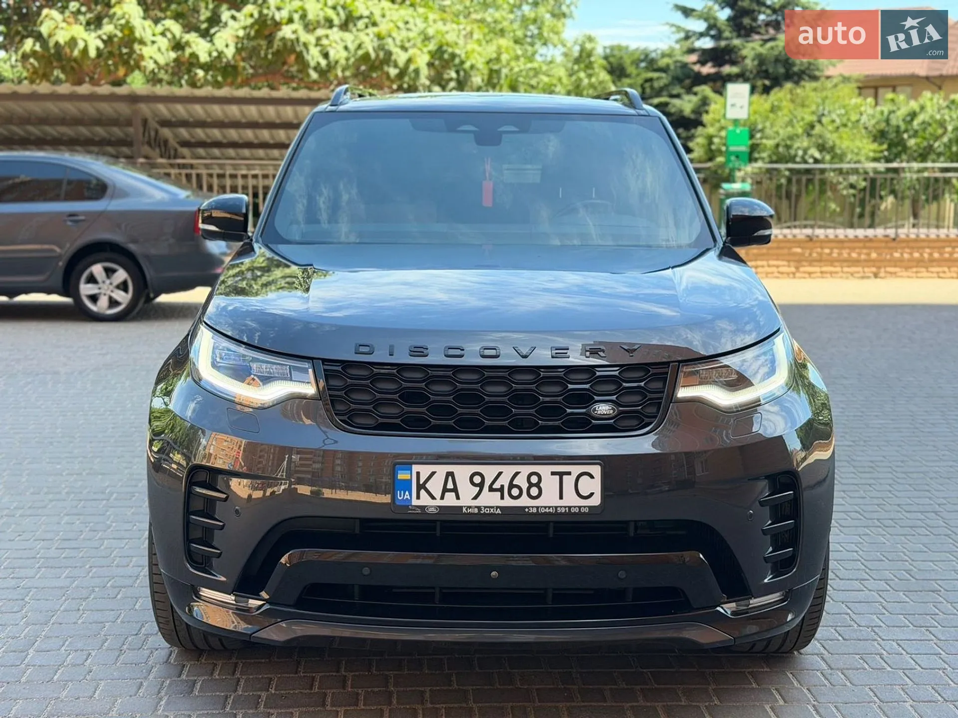 2021 Land Rover Discovery - мініатюра 2
