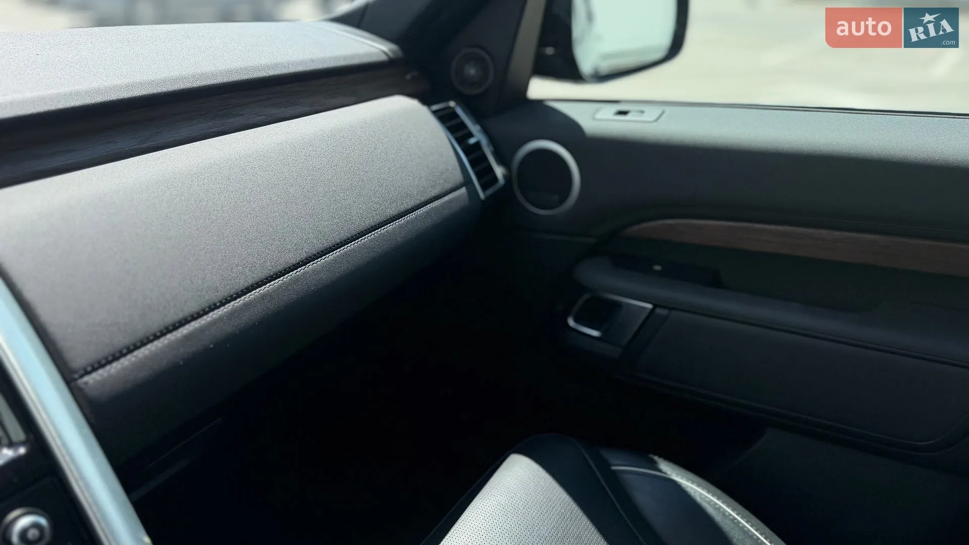 2020 Land Rover Discovery - мініатюра 45
