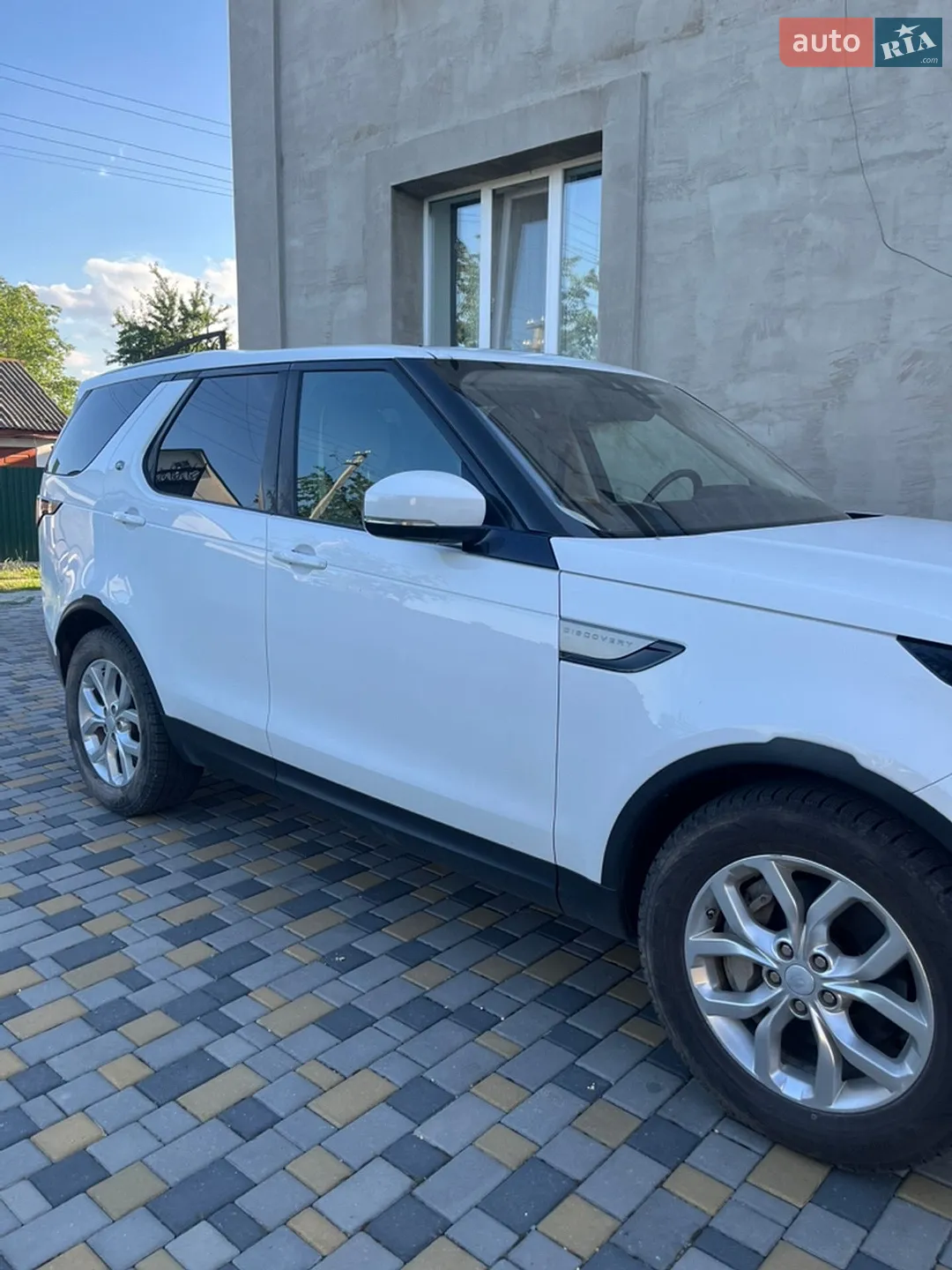 2020 Land Rover Discovery - мініатюра 3