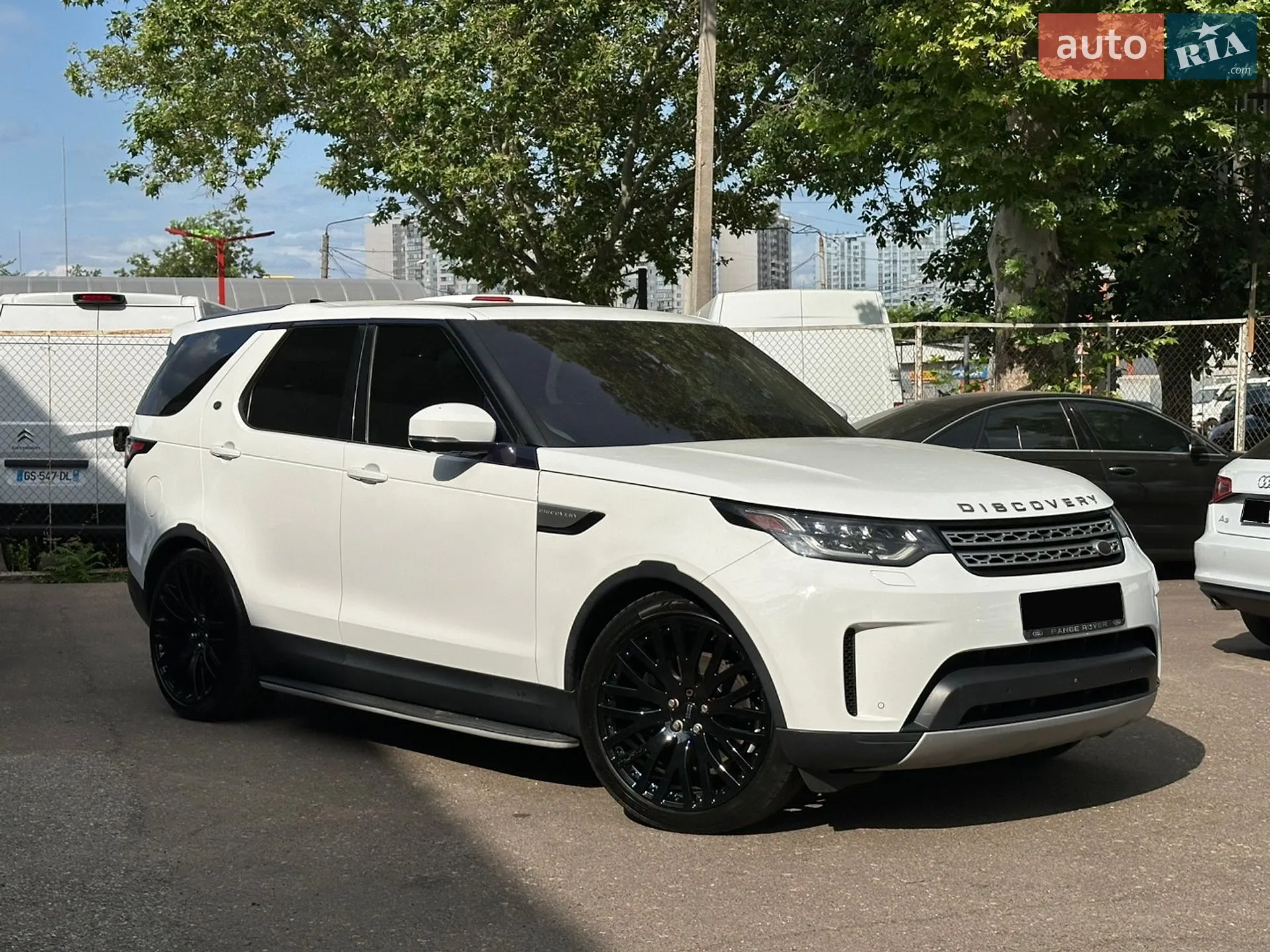 2017 Land Rover Discovery - мініатюра 2
