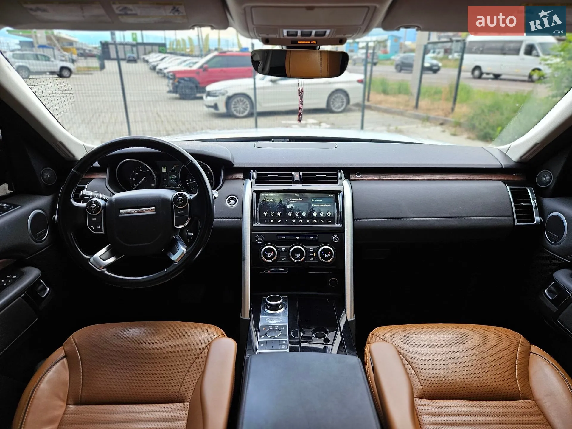 2017 Land Rover Discovery - мініатюра 29