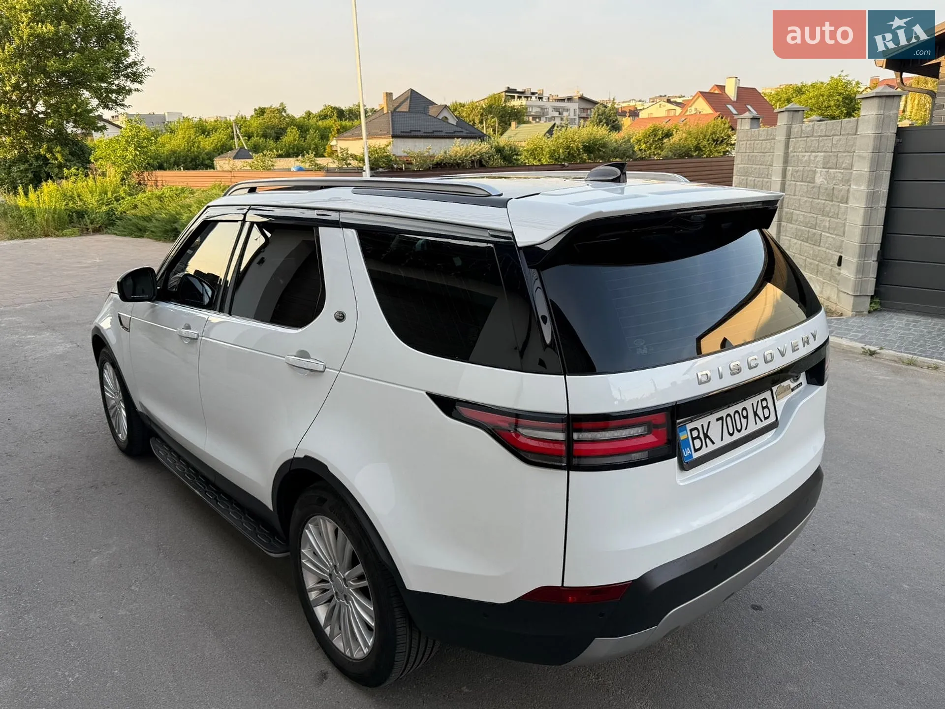 2018 Land Rover Discovery - мініатюра 33