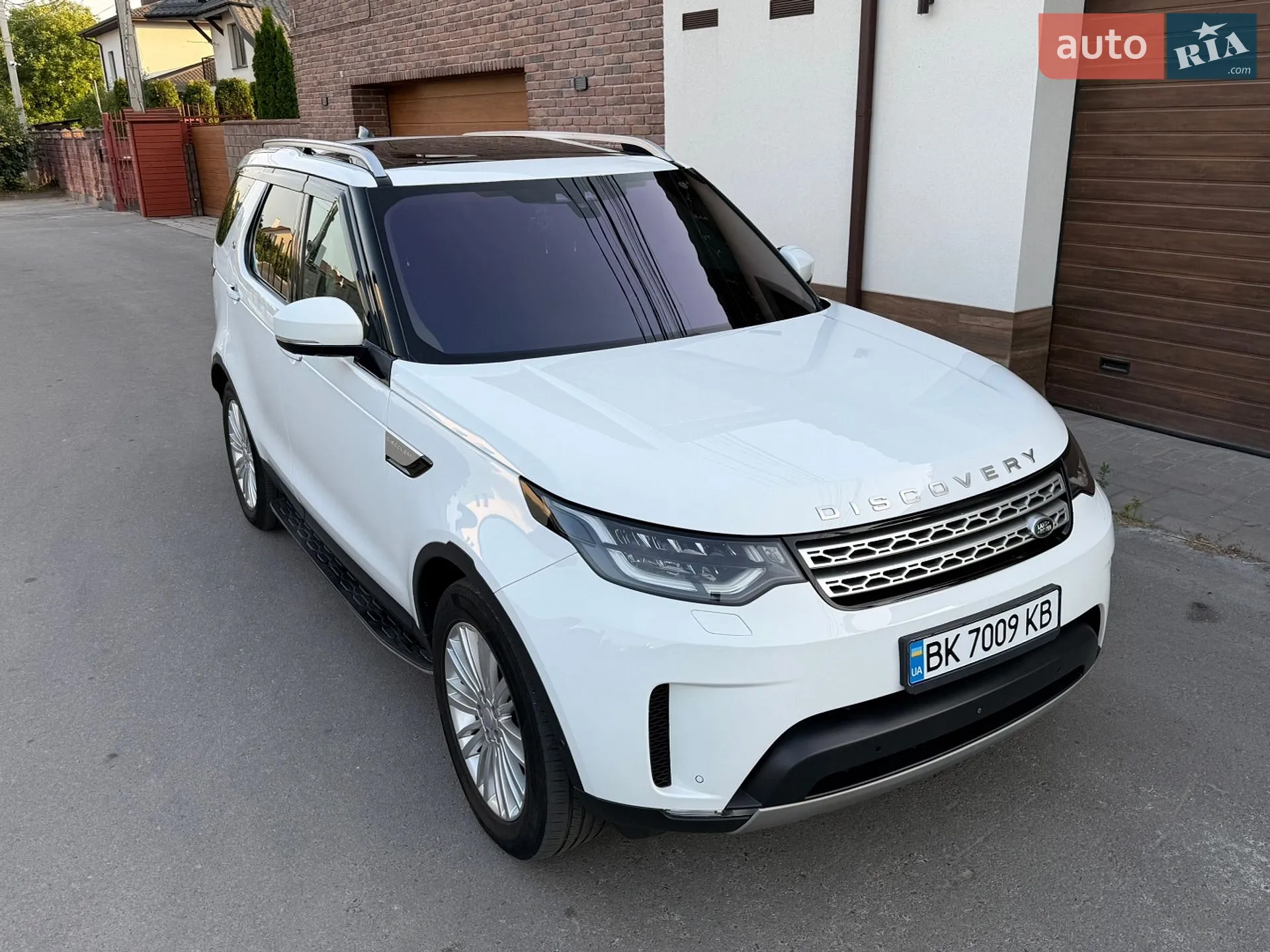 2018 Land Rover Discovery - мініатюра 37