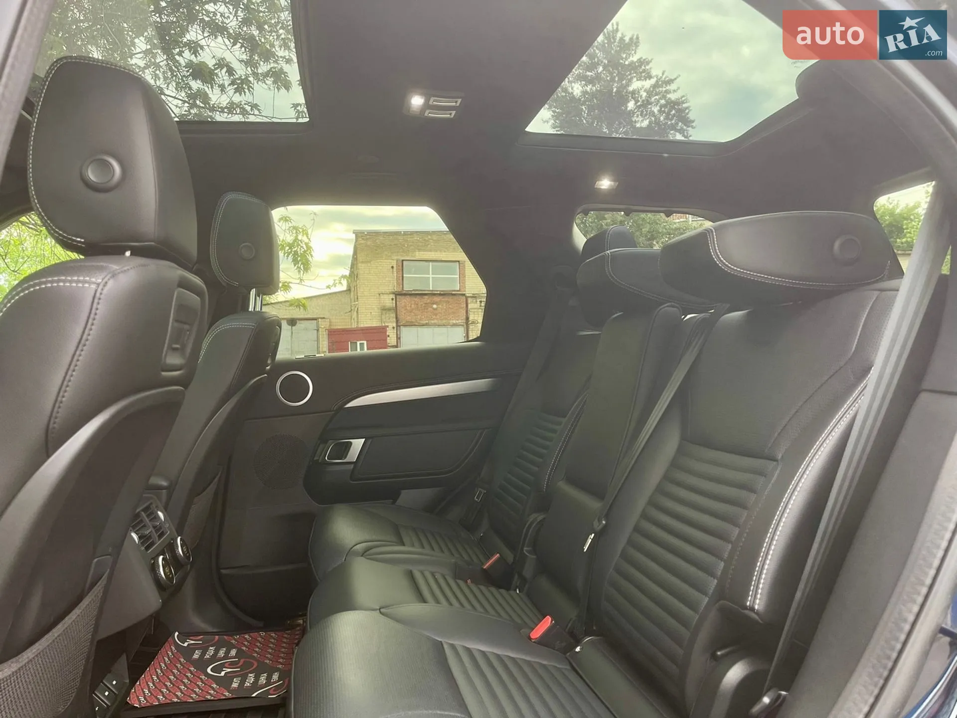 2023 Land Rover Discovery - мініатюра 40