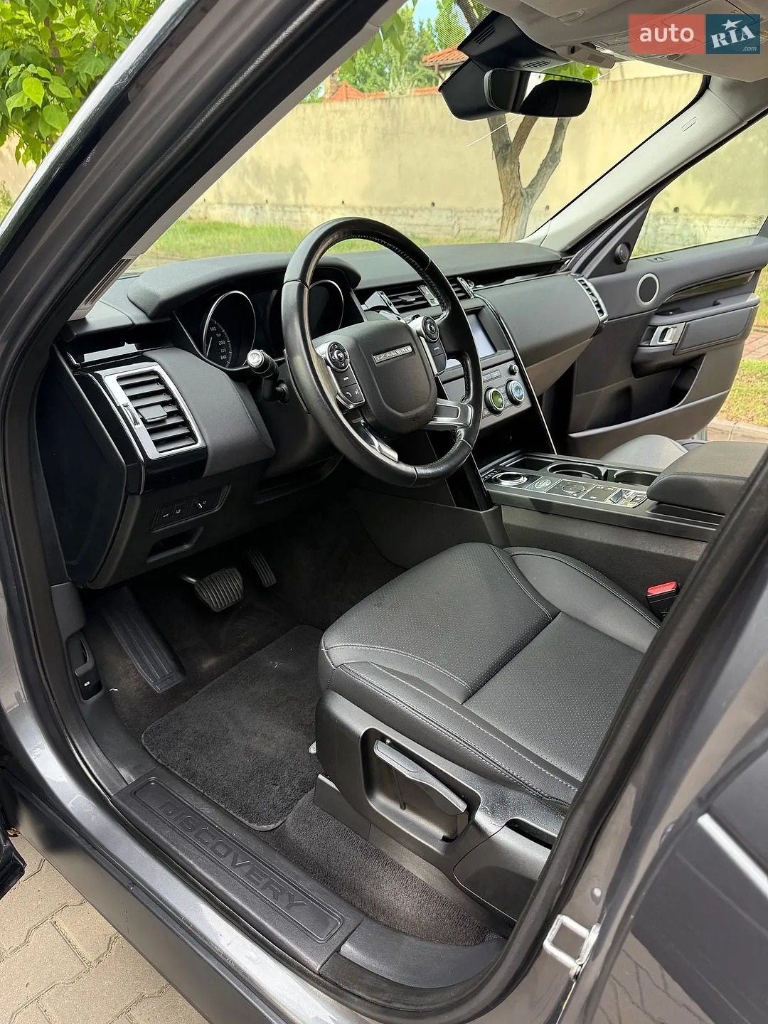 2018 Land Rover Discovery - мініатюра 56