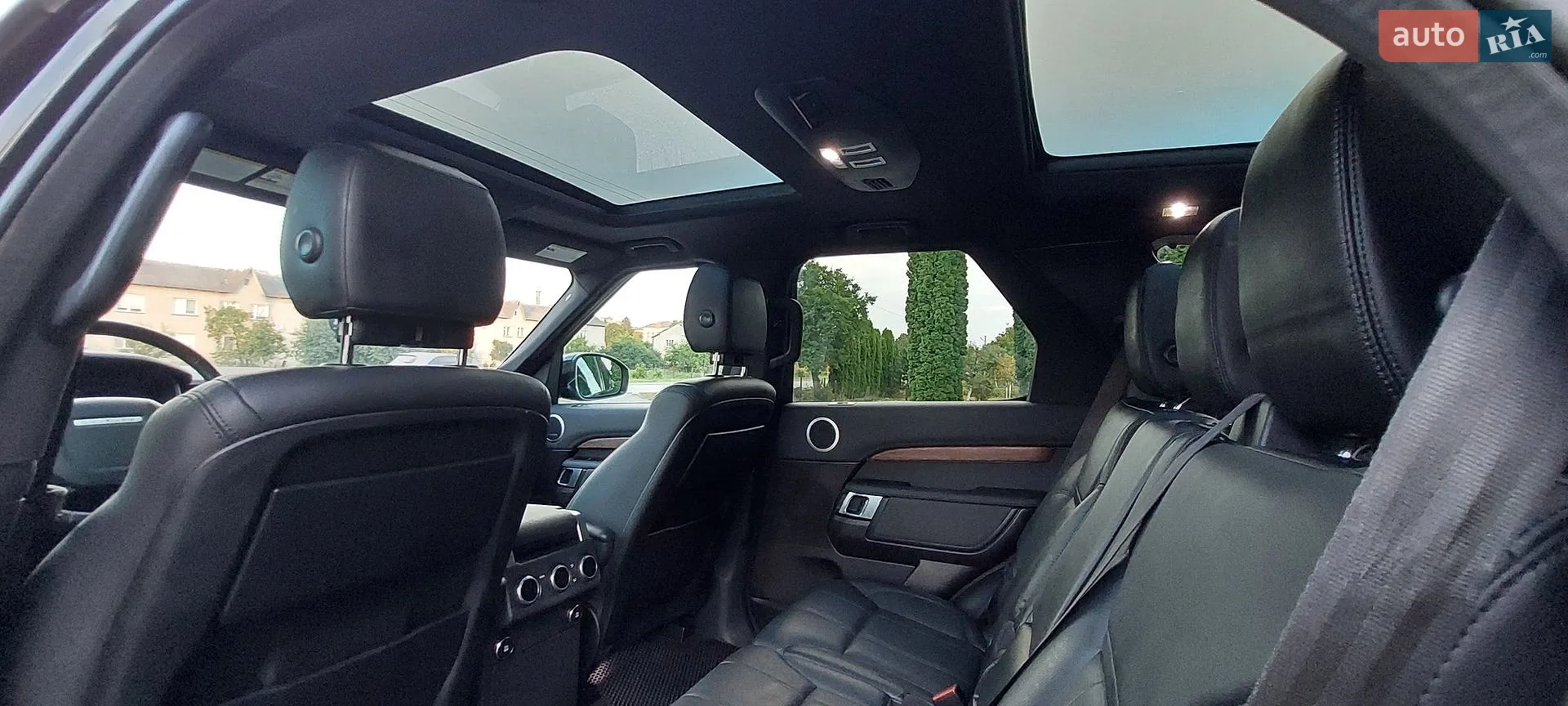 2019 Land Rover Discovery - мініатюра 37